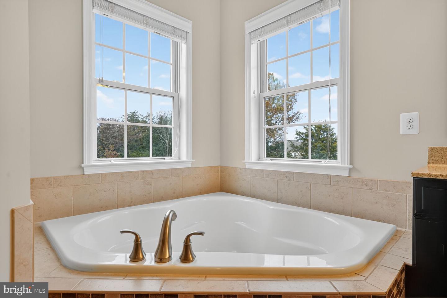 41381 LADYBUG CT, ALDIE, Virginia 20105, 5 Bedrooms Bedrooms, ,4 BathroomsBathrooms,Residential,For sale,41381 LADYBUG CT,VALO2109442 MLS # VALO2109442 41381 LADYBUG CT, ALDIE, Virginia 20105, 5 Bedrooms Bedrooms, ,4 BathroomsBathrooms,Residential,For sale,41381 LADYBUG CT,VALO2109442 MLS # VALO2109442