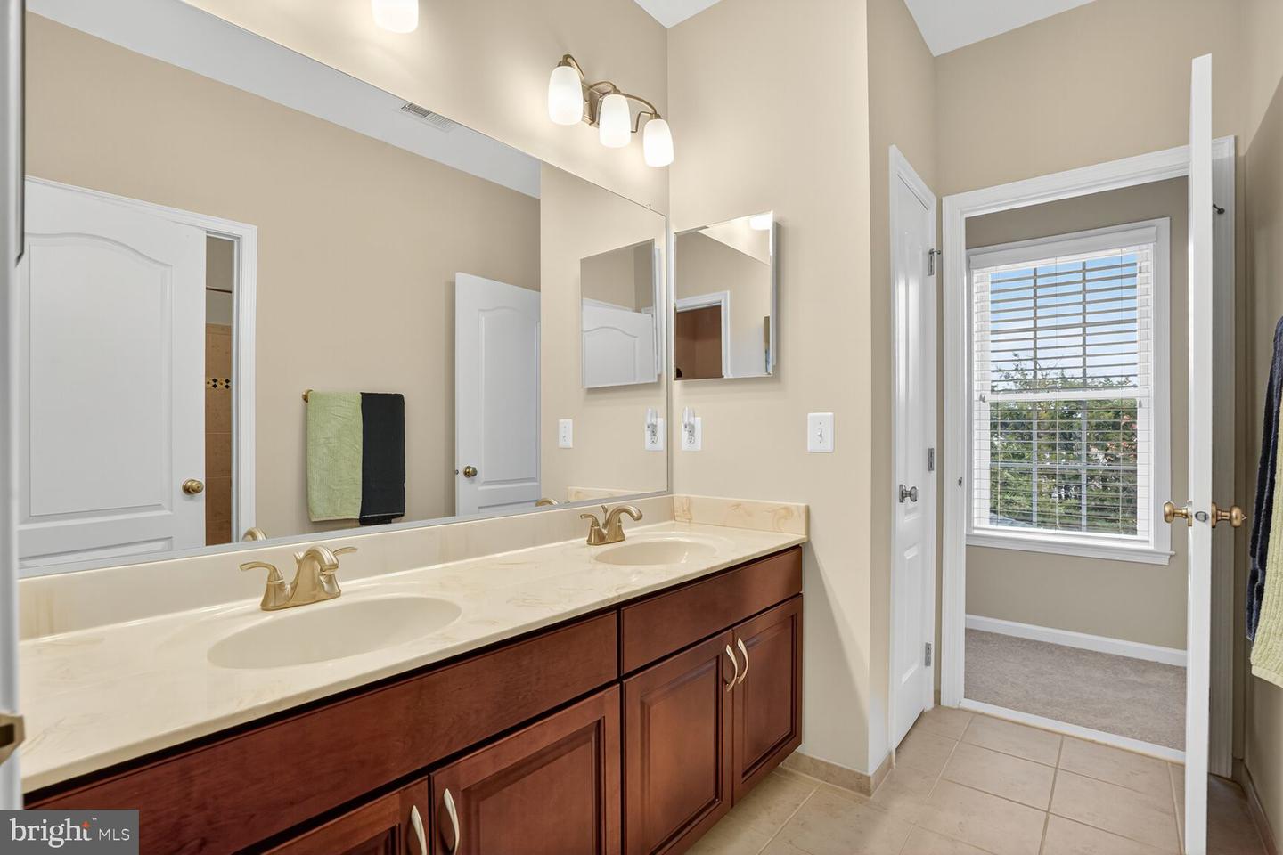 41381 LADYBUG CT, ALDIE, Virginia 20105, 5 Bedrooms Bedrooms, ,4 BathroomsBathrooms,Residential,For sale,41381 LADYBUG CT,VALO2109442 MLS # VALO2109442 41381 LADYBUG CT, ALDIE, Virginia 20105, 5 Bedrooms Bedrooms, ,4 BathroomsBathrooms,Residential,For sale,41381 LADYBUG CT,VALO2109442 MLS # VALO2109442