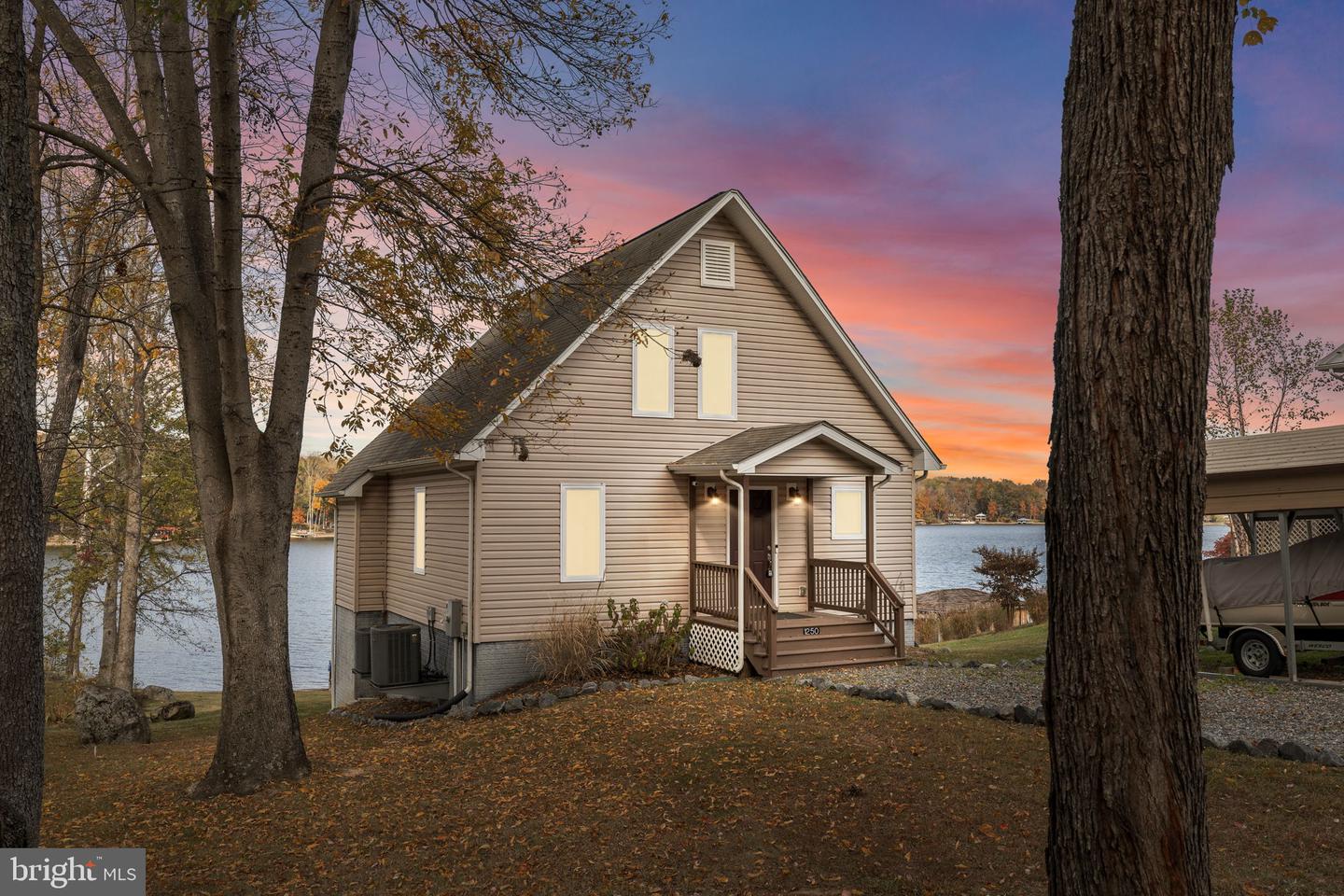 1250 S LAKESHORE DR, LOUISA, Virginia 23093, 2 Bedrooms Bedrooms, 10 Rooms Rooms,1 BathroomBathrooms,Residential,For sale,1250 S LAKESHORE DR,VALA2008802 MLS # VALA2008802 1250 S LAKESHORE DR, LOUISA, Virginia 23093, 2 Bedrooms Bedrooms, 10 Rooms Rooms,1 BathroomBathrooms,Residential,For sale,1250 S LAKESHORE DR,VALA2008802 MLS # VALA2008802