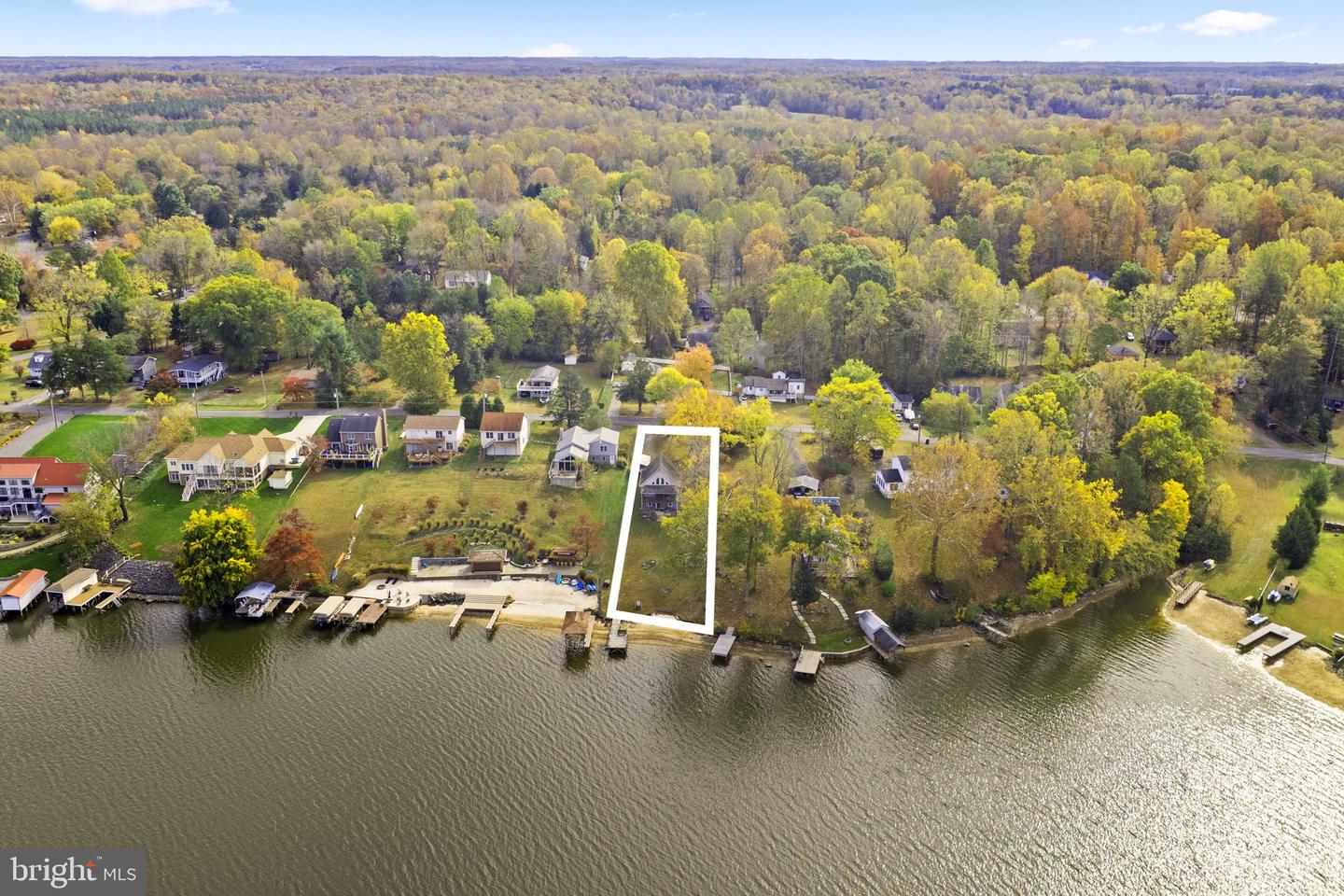 1250 S LAKESHORE DR, LOUISA, Virginia 23093, 2 Bedrooms Bedrooms, 10 Rooms Rooms,1 BathroomBathrooms,Residential,For sale,1250 S LAKESHORE DR,VALA2008802 MLS # VALA2008802 1250 S LAKESHORE DR, LOUISA, Virginia 23093, 2 Bedrooms Bedrooms, 10 Rooms Rooms,1 BathroomBathrooms,Residential,For sale,1250 S LAKESHORE DR,VALA2008802 MLS # VALA2008802