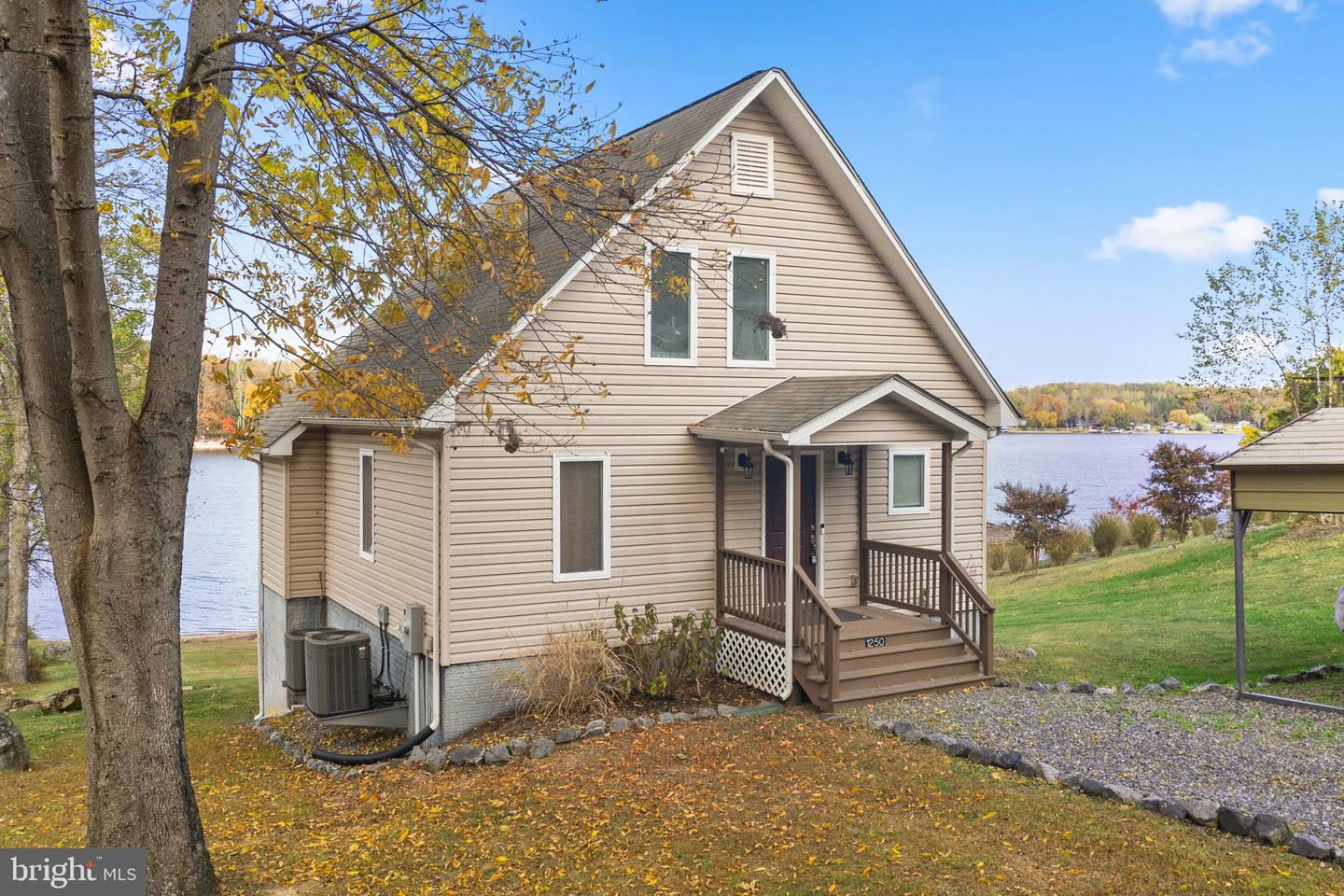 1250 S LAKESHORE DR, LOUISA, Virginia 23093, 2 Bedrooms Bedrooms, 10 Rooms Rooms,1 BathroomBathrooms,Residential,For sale,1250 S LAKESHORE DR,VALA2008802 MLS # VALA2008802 1250 S LAKESHORE DR, LOUISA, Virginia 23093, 2 Bedrooms Bedrooms, 10 Rooms Rooms,1 BathroomBathrooms,Residential,For sale,1250 S LAKESHORE DR,VALA2008802 MLS # VALA2008802