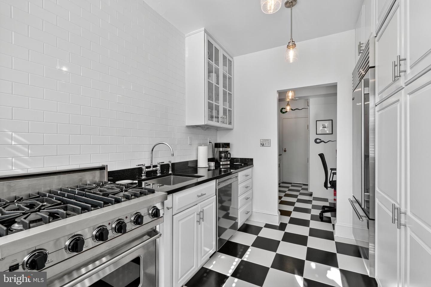 4000 CATHEDRAL AVE NW #017B, WASHINGTON, District Of Columbia 20016, 3 Bedrooms Bedrooms, ,2 BathroomsBathrooms,Residential,For sale,4000 CATHEDRAL AVE NW #017B,DCDC2229384 MLS # DCDC2229384 4000 CATHEDRAL AVE NW #017B, WASHINGTON, District Of Columbia 20016, 3 Bedrooms Bedrooms, ,2 BathroomsBathrooms,Residential,For sale,4000 CATHEDRAL AVE NW #017B,DCDC2229384 MLS # DCDC2229384