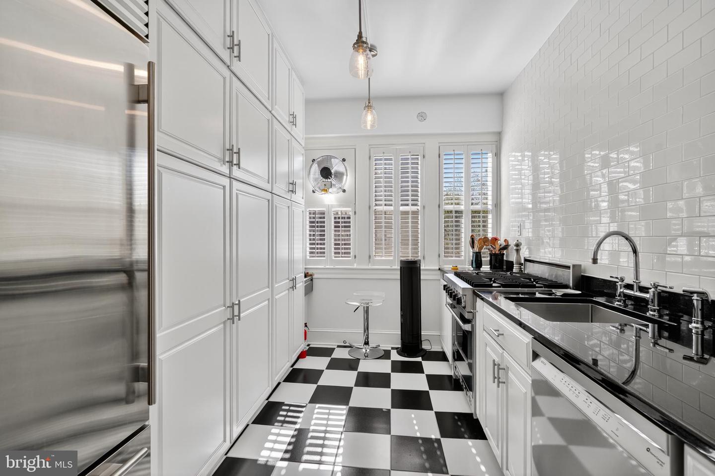 4000 CATHEDRAL AVE NW #017B, WASHINGTON, District Of Columbia 20016, 3 Bedrooms Bedrooms, ,2 BathroomsBathrooms,Residential,For sale,4000 CATHEDRAL AVE NW #017B,DCDC2229384 MLS # DCDC2229384 4000 CATHEDRAL AVE NW #017B, WASHINGTON, District Of Columbia 20016, 3 Bedrooms Bedrooms, ,2 BathroomsBathrooms,Residential,For sale,4000 CATHEDRAL AVE NW #017B,DCDC2229384 MLS # DCDC2229384