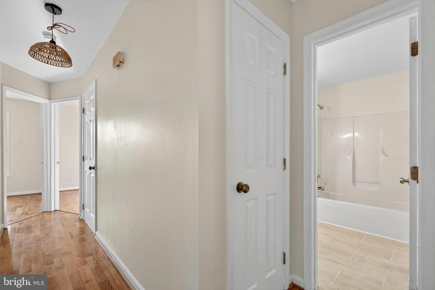 5 CRESTVIEW DR, FRONT ROYAL, Virginia 22630, 3 Bedrooms Bedrooms, 5 Rooms Rooms,2 BathroomsBathrooms,Residential,For sale,5 CRESTVIEW DR,VAWR2012674 MLS # VAWR2012674