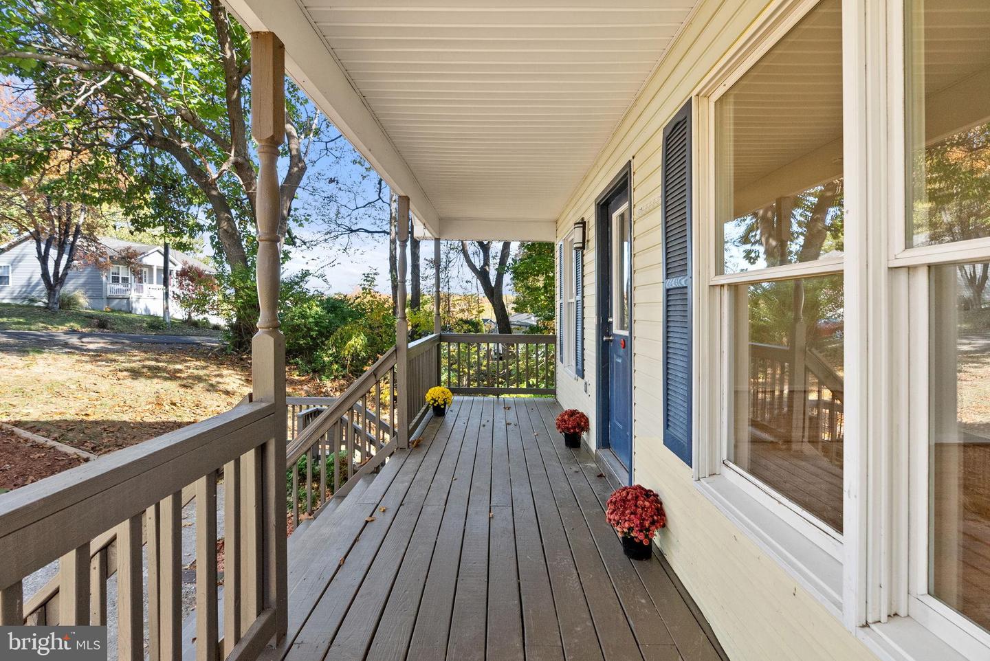 5 CRESTVIEW DR, FRONT ROYAL, Virginia 22630, 3 Bedrooms Bedrooms, 5 Rooms Rooms,2 BathroomsBathrooms,Residential,For sale,5 CRESTVIEW DR,VAWR2012674 MLS # VAWR2012674