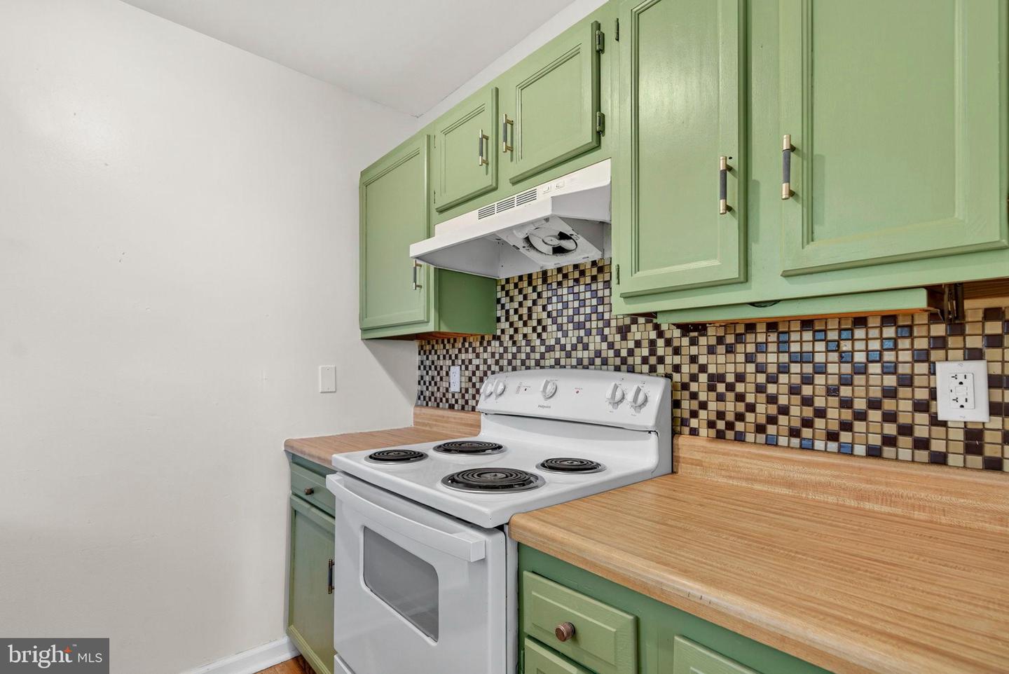 5 CRESTVIEW DR, FRONT ROYAL, Virginia 22630, 3 Bedrooms Bedrooms, 5 Rooms Rooms,2 BathroomsBathrooms,Residential,For sale,5 CRESTVIEW DR,VAWR2012674 MLS # VAWR2012674