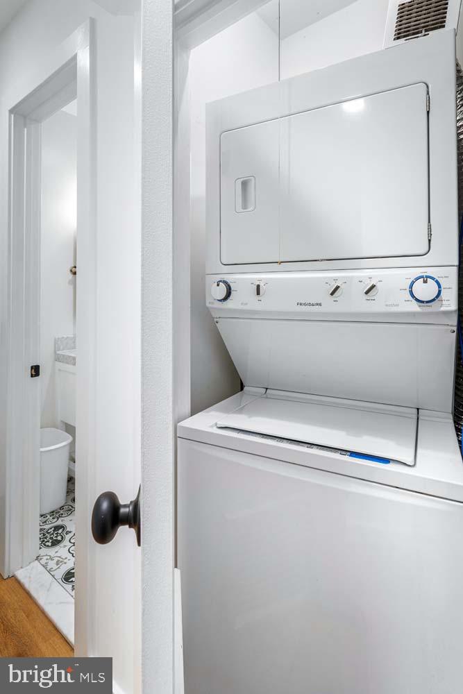 2465 18TH ST NW #4, WASHINGTON, District Of Columbia 20009, 1 Bedroom Bedrooms, ,1 BathroomBathrooms,Residential,For sale,2465 18TH ST NW #4,DCDC2229654 MLS # DCDC2229654