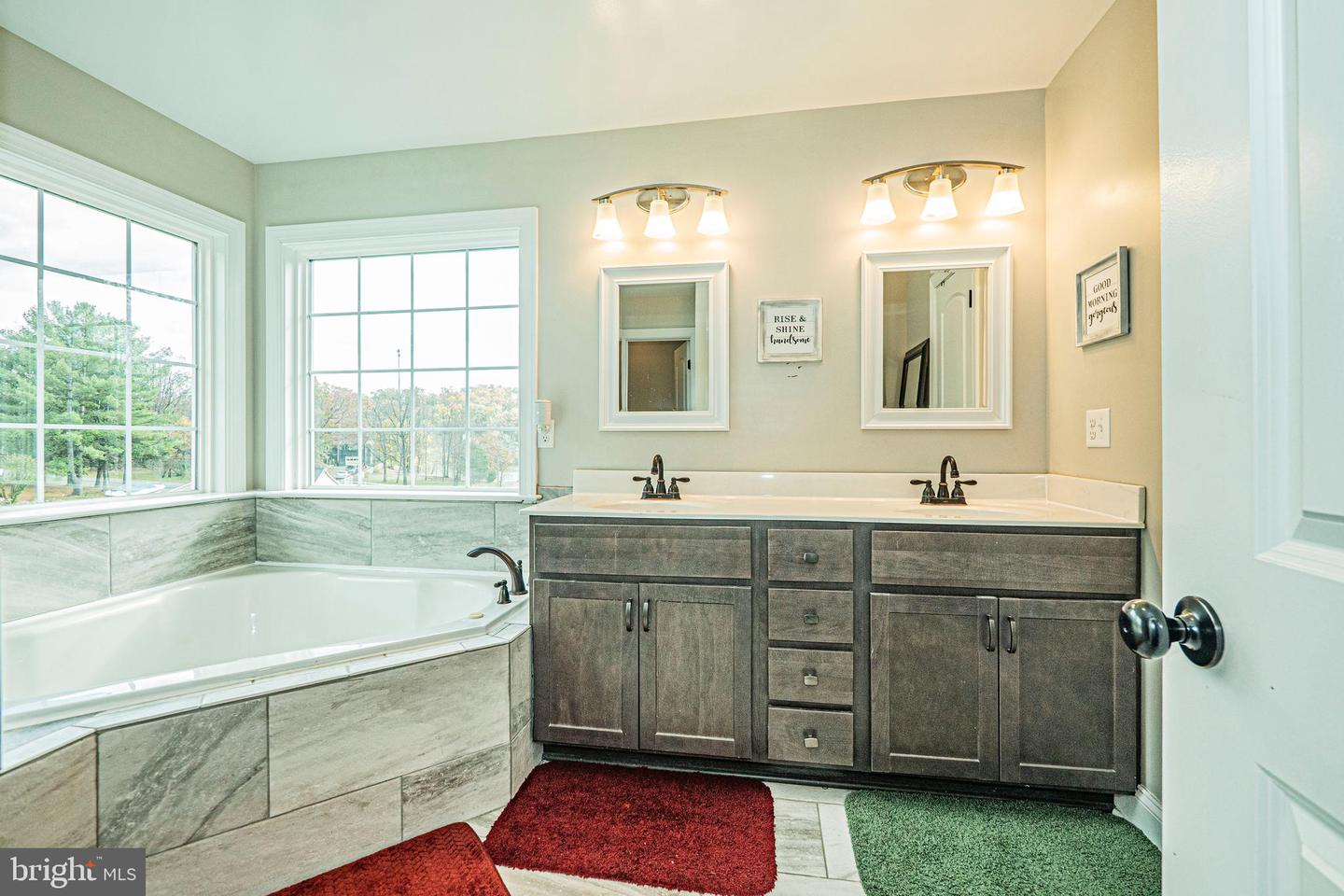 119 BUFFALO TRL, WINCHESTER, Virginia 22602, 5 Bedrooms Bedrooms, ,3 BathroomsBathrooms,Residential,For sale,119 BUFFALO TRL,VAFV2037766 MLS # VAFV2037766