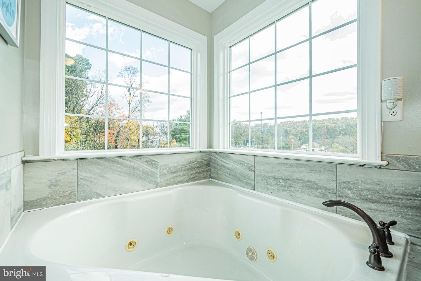 119 BUFFALO TRL, WINCHESTER, Virginia 22602, 5 Bedrooms Bedrooms, ,3 BathroomsBathrooms,Residential,For sale,119 BUFFALO TRL,VAFV2037766 MLS # VAFV2037766