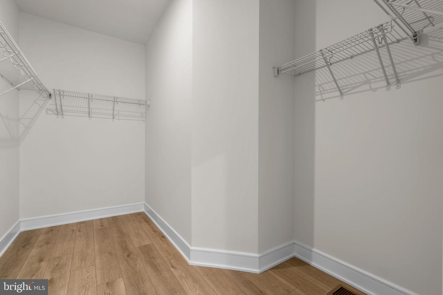 21748 DOLLIS HILL TER, BROADLANDS, Virginia 20148, 3 Bedrooms Bedrooms, ,2 BathroomsBathrooms,Residential,For sale,21748 DOLLIS HILL TER,VALO2110092 MLS # VALO2110092