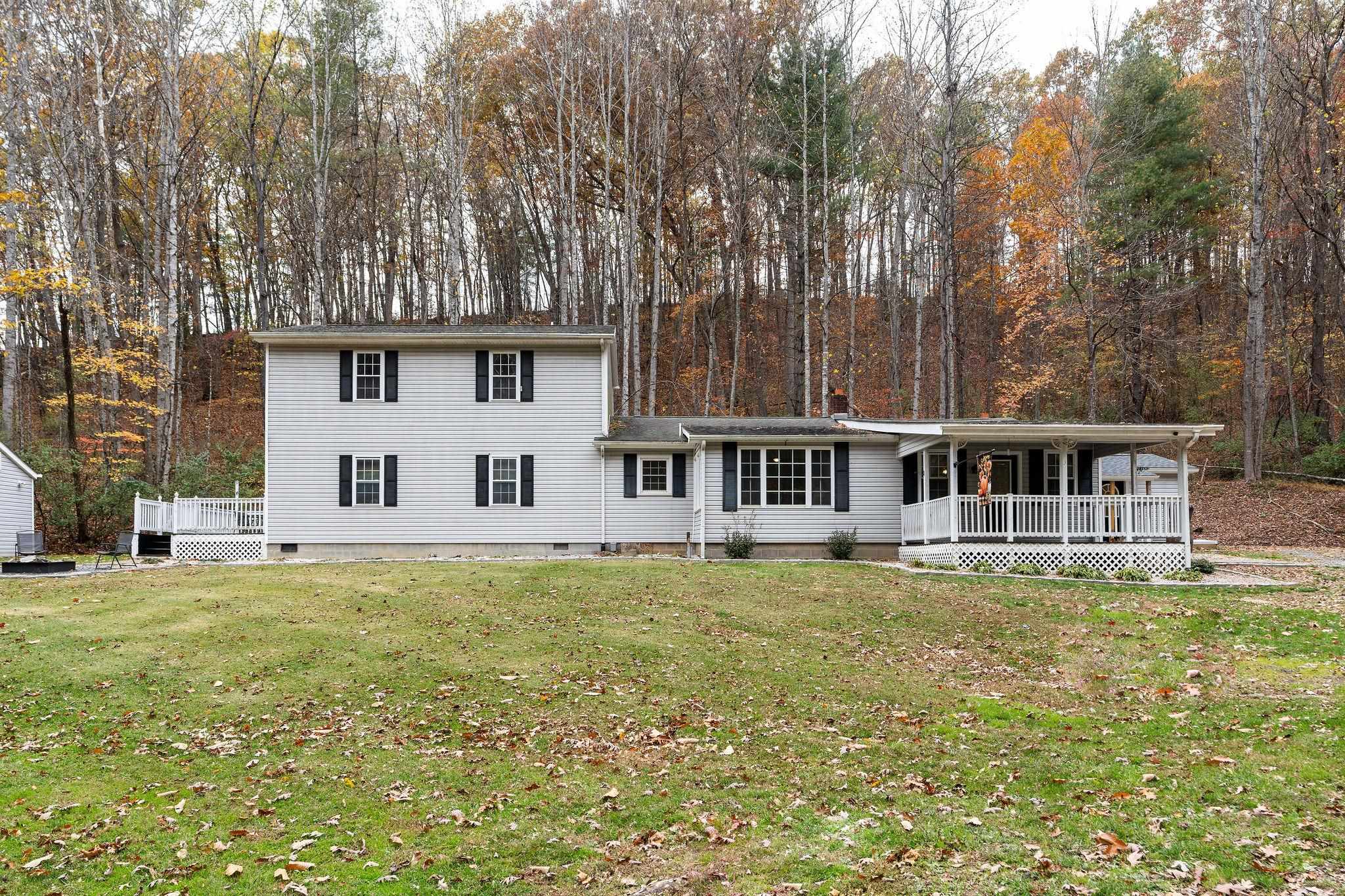 887 BRIGHT HOLLOW RD, DEERFIELD, Virginia 24432, 5 Bedrooms Bedrooms, ,2 BathroomsBathrooms,Residential,Privacy/Location #WINNING,887 BRIGHT HOLLOW RD,670584 MLS # 670584 887 BRIGHT HOLLOW RD, DEERFIELD, Virginia 24432, 5 Bedrooms Bedrooms, ,2 BathroomsBathrooms,Residential,Privacy/Location #WINNING,887 BRIGHT HOLLOW RD,670584 MLS # 670584