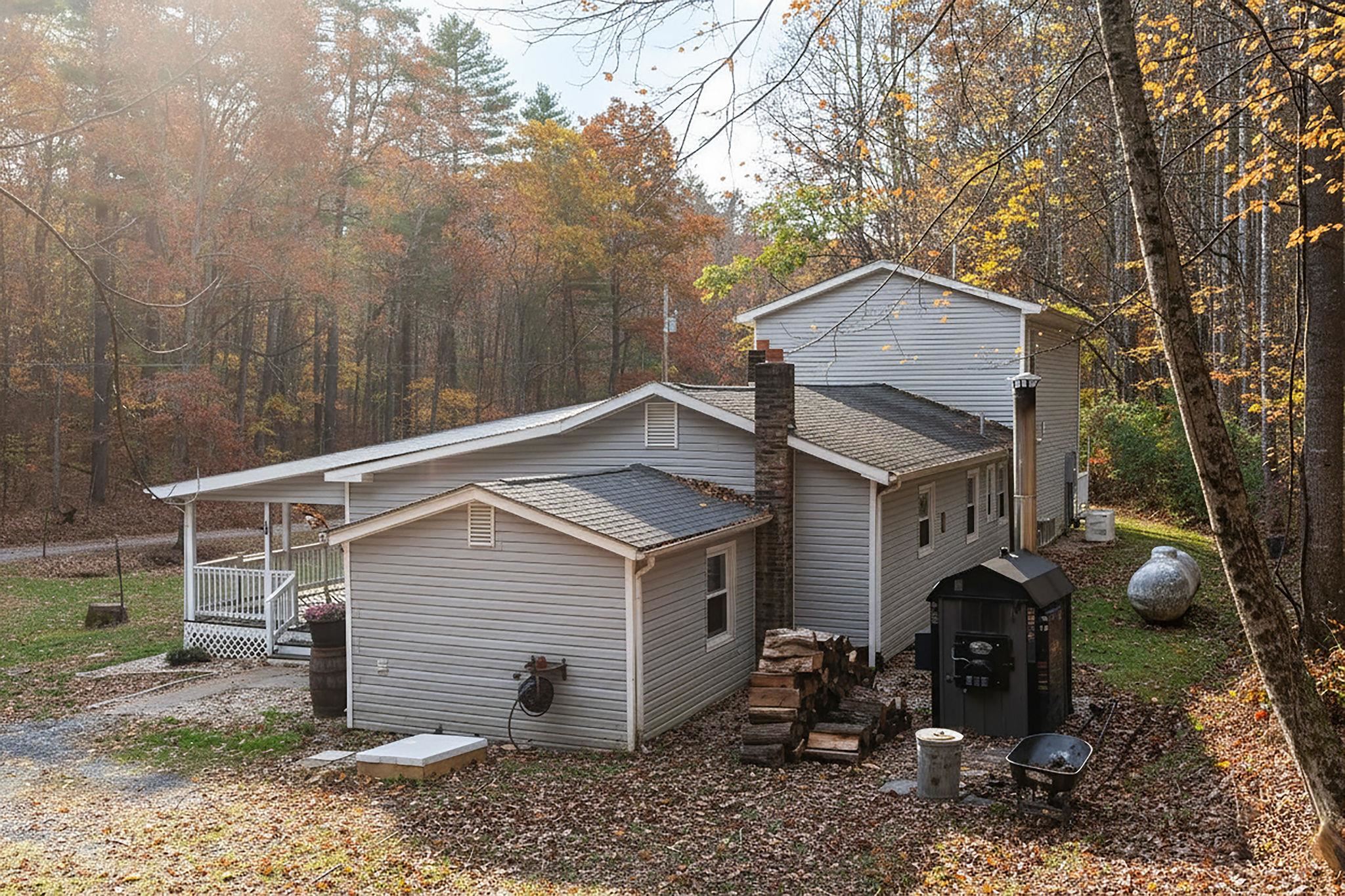 887 BRIGHT HOLLOW RD, DEERFIELD, Virginia 24432, 5 Bedrooms Bedrooms, ,2 BathroomsBathrooms,Residential,Privacy/Location #WINNING,887 BRIGHT HOLLOW RD,670584 MLS # 670584 887 BRIGHT HOLLOW RD, DEERFIELD, Virginia 24432, 5 Bedrooms Bedrooms, ,2 BathroomsBathrooms,Residential,Privacy/Location #WINNING,887 BRIGHT HOLLOW RD,670584 MLS # 670584