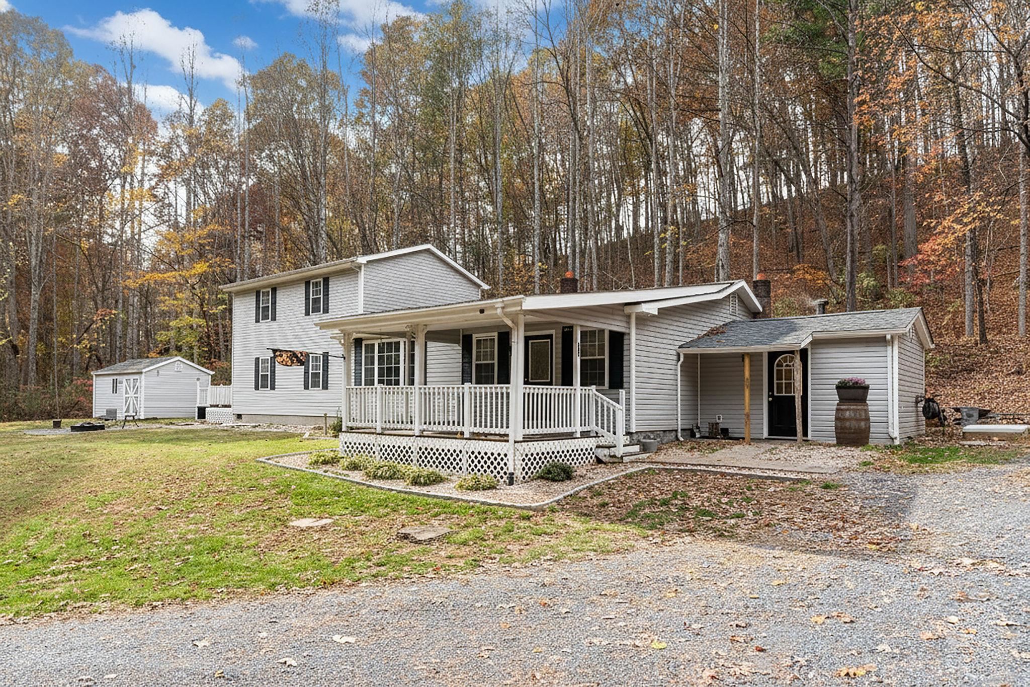 887 BRIGHT HOLLOW RD, DEERFIELD, Virginia 24432, 5 Bedrooms Bedrooms, ,2 BathroomsBathrooms,Residential,Privacy/Location #WINNING,887 BRIGHT HOLLOW RD,670584 MLS # 670584 887 BRIGHT HOLLOW RD, DEERFIELD, Virginia 24432, 5 Bedrooms Bedrooms, ,2 BathroomsBathrooms,Residential,Privacy/Location #WINNING,887 BRIGHT HOLLOW RD,670584 MLS # 670584