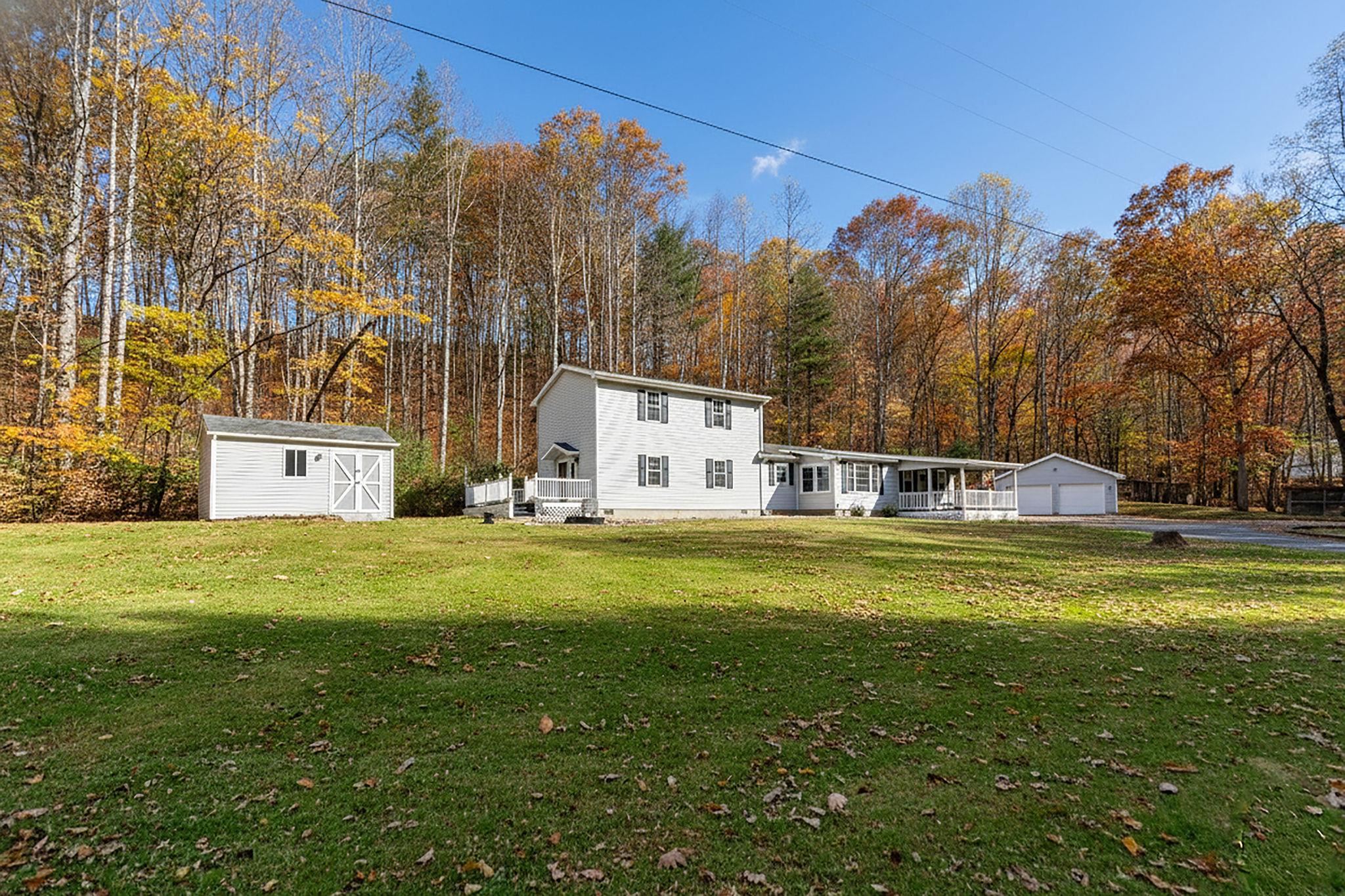 887 BRIGHT HOLLOW RD, DEERFIELD, Virginia 24432, 5 Bedrooms Bedrooms, ,2 BathroomsBathrooms,Residential,Privacy/Location #WINNING,887 BRIGHT HOLLOW RD,670584 MLS # 670584 887 BRIGHT HOLLOW RD, DEERFIELD, Virginia 24432, 5 Bedrooms Bedrooms, ,2 BathroomsBathrooms,Residential,Privacy/Location #WINNING,887 BRIGHT HOLLOW RD,670584 MLS # 670584