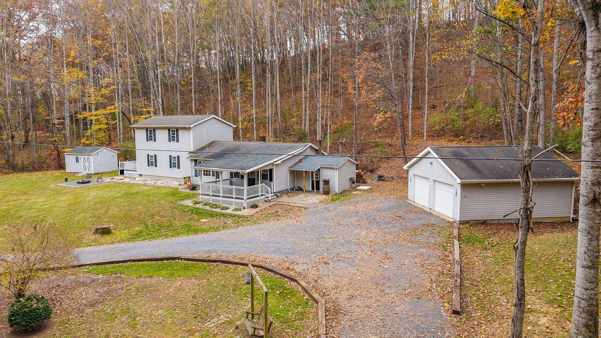 887 BRIGHT HOLLOW RD, DEERFIELD, Virginia 24432, 5 Bedrooms Bedrooms, ,2 BathroomsBathrooms,Residential,Privacy/Location #WINNING,887 BRIGHT HOLLOW RD,670584 MLS # 670584 887 BRIGHT HOLLOW RD, DEERFIELD, Virginia 24432, 5 Bedrooms Bedrooms, ,2 BathroomsBathrooms,Residential,Privacy/Location #WINNING,887 BRIGHT HOLLOW RD,670584 MLS # 670584