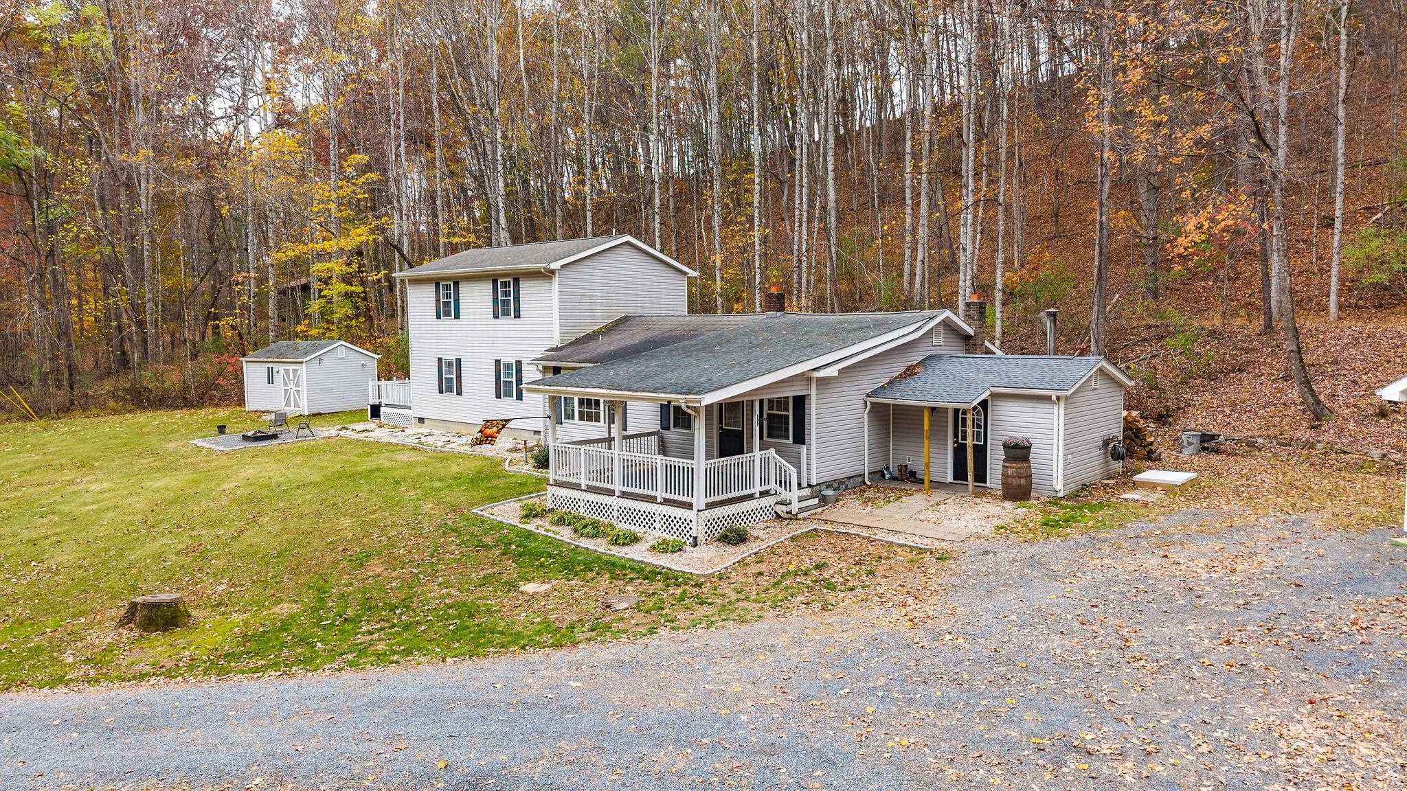 887 BRIGHT HOLLOW RD, DEERFIELD, Virginia 24432, 5 Bedrooms Bedrooms, ,2 BathroomsBathrooms,Residential,Privacy/Location #WINNING,887 BRIGHT HOLLOW RD,670584 MLS # 670584 887 BRIGHT HOLLOW RD, DEERFIELD, Virginia 24432, 5 Bedrooms Bedrooms, ,2 BathroomsBathrooms,Residential,Privacy/Location #WINNING,887 BRIGHT HOLLOW RD,670584 MLS # 670584