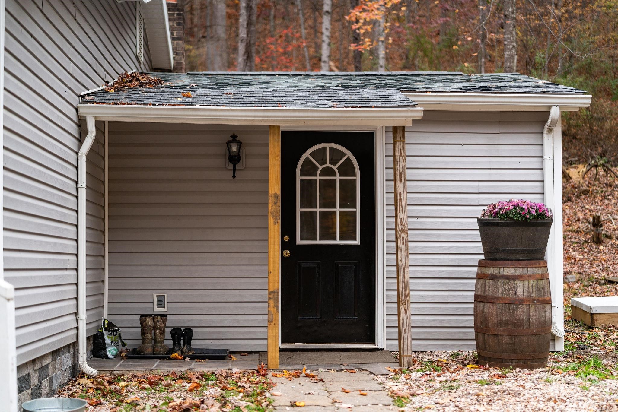 887 BRIGHT HOLLOW RD, DEERFIELD, Virginia 24432, 5 Bedrooms Bedrooms, ,2 BathroomsBathrooms,Residential,Privacy/Location #WINNING,887 BRIGHT HOLLOW RD,670584 MLS # 670584 887 BRIGHT HOLLOW RD, DEERFIELD, Virginia 24432, 5 Bedrooms Bedrooms, ,2 BathroomsBathrooms,Residential,Privacy/Location #WINNING,887 BRIGHT HOLLOW RD,670584 MLS # 670584