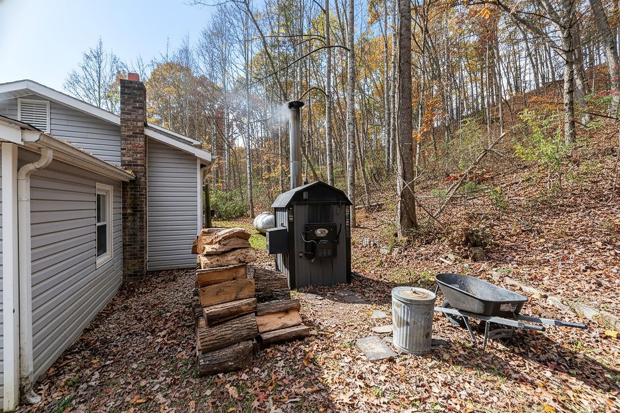 887 BRIGHT HOLLOW RD, DEERFIELD, Virginia 24432, 5 Bedrooms Bedrooms, ,2 BathroomsBathrooms,Residential,Privacy/Location #WINNING,887 BRIGHT HOLLOW RD,670584 MLS # 670584 887 BRIGHT HOLLOW RD, DEERFIELD, Virginia 24432, 5 Bedrooms Bedrooms, ,2 BathroomsBathrooms,Residential,Privacy/Location #WINNING,887 BRIGHT HOLLOW RD,670584 MLS # 670584