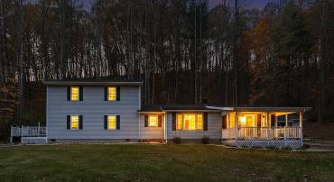 887 BRIGHT HOLLOW RD, DEERFIELD, Virginia 24432, 5 Bedrooms Bedrooms, ,2 BathroomsBathrooms,Residential,Privacy/Location #WINNING,887 BRIGHT HOLLOW RD,670584 MLS # 670584