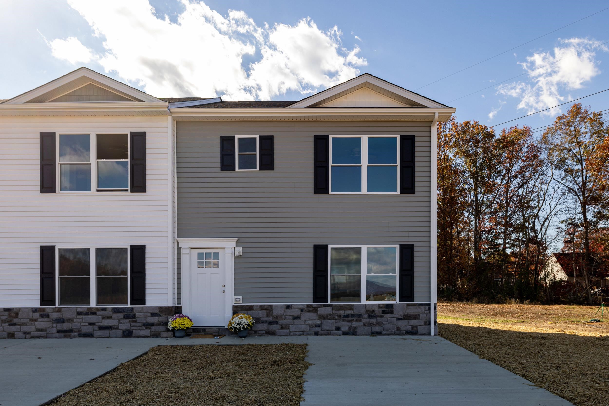 129 21ST ST, GROTTOES, Virginia 24441, 3 Bedrooms Bedrooms, ,2 BathroomsBathrooms,Residential,129 21ST ST,670588 MLS # 670588