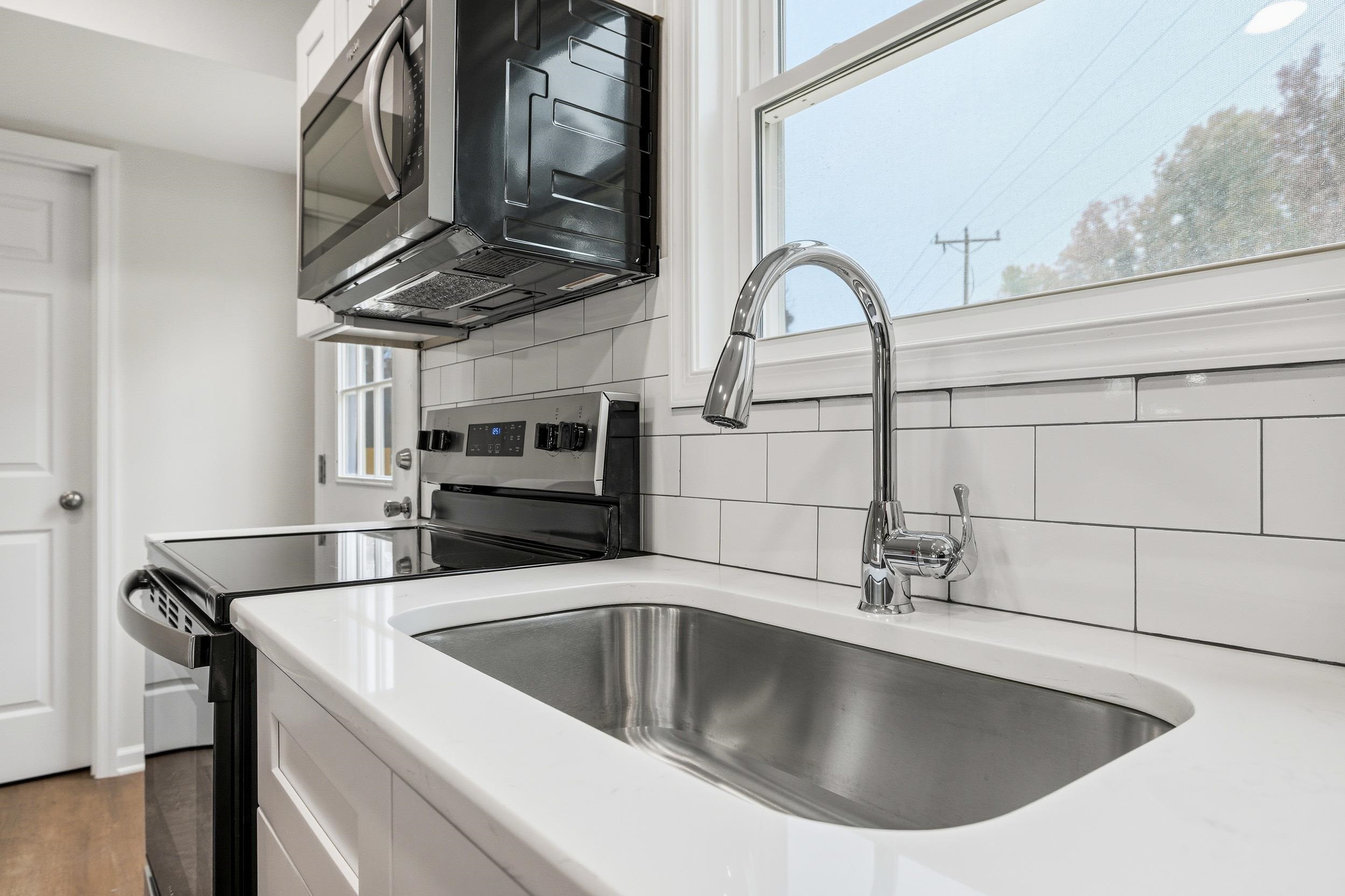 127 21ST ST, GROTTOES, Virginia 24441, 3 Bedrooms Bedrooms, ,2 BathroomsBathrooms,Residential,127 21ST ST,670592 MLS # 670592