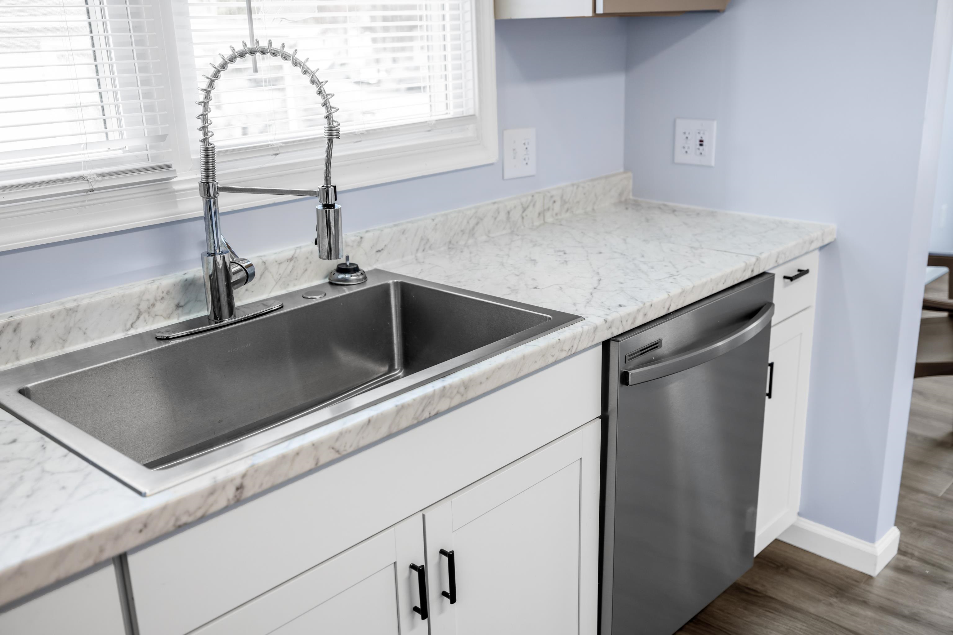 421 N CHARLOTTE AVE, WAYNESBORO, Virginia 22980, 5 Bedrooms Bedrooms, ,4 BathroomsBathrooms,Residential,421 N CHARLOTTE AVE,670593 MLS # 670593