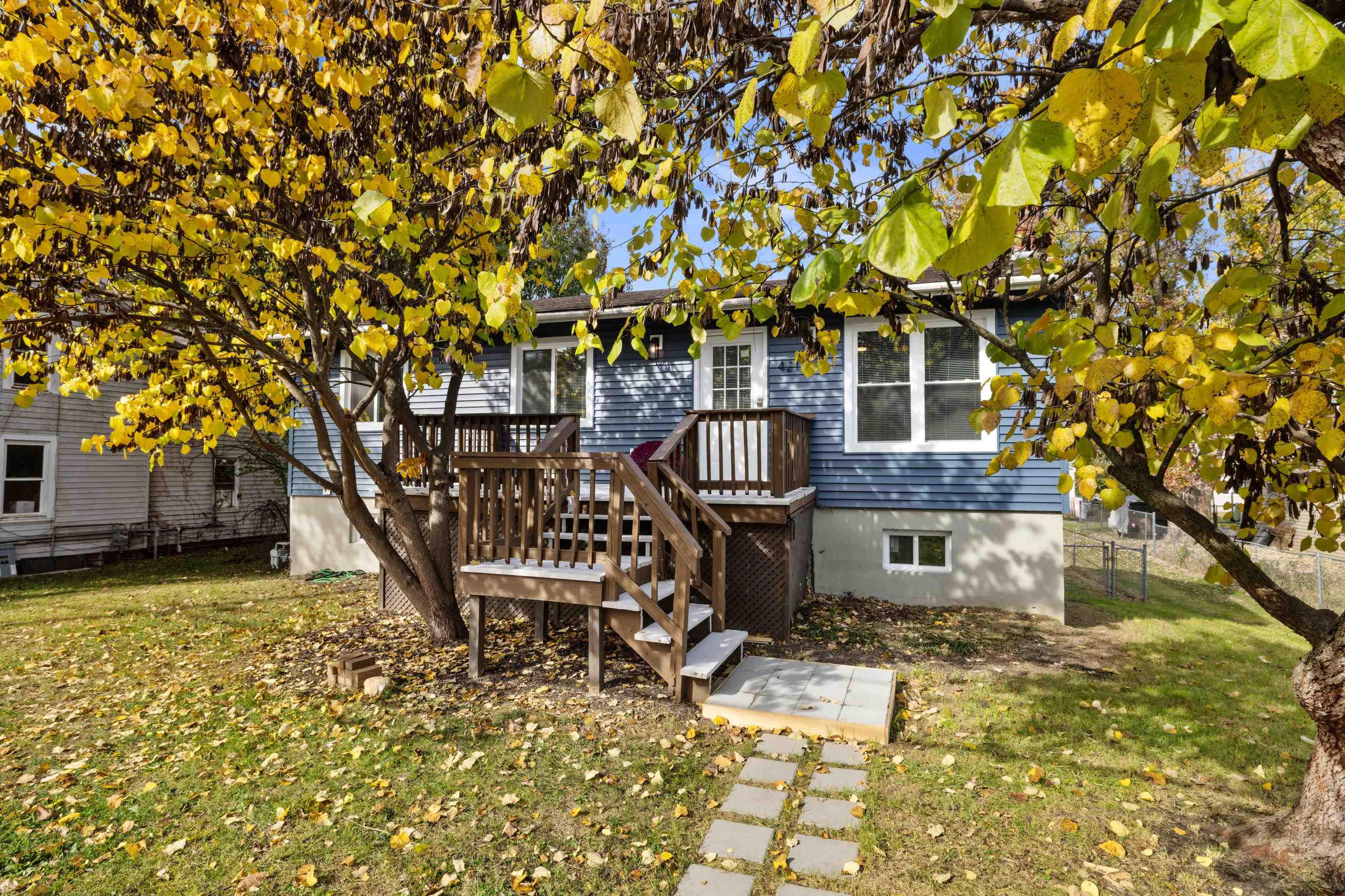 421 N CHARLOTTE AVE, WAYNESBORO, Virginia 22980, 5 Bedrooms Bedrooms, ,4 BathroomsBathrooms,Residential,421 N CHARLOTTE AVE,670593 MLS # 670593