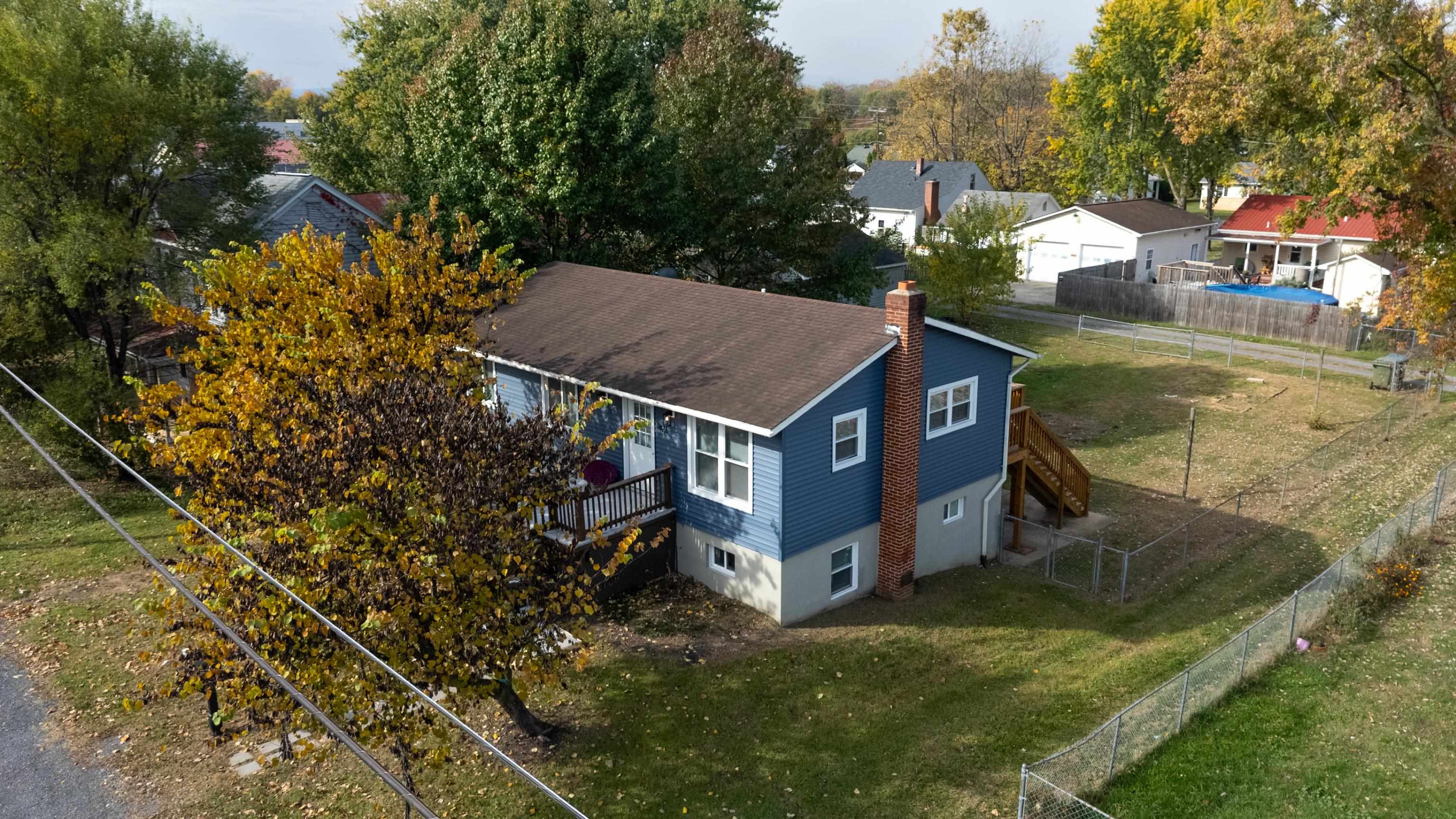 421 N CHARLOTTE AVE, WAYNESBORO, Virginia 22980, 5 Bedrooms Bedrooms, ,4 BathroomsBathrooms,Residential,421 N CHARLOTTE AVE,670593 MLS # 670593