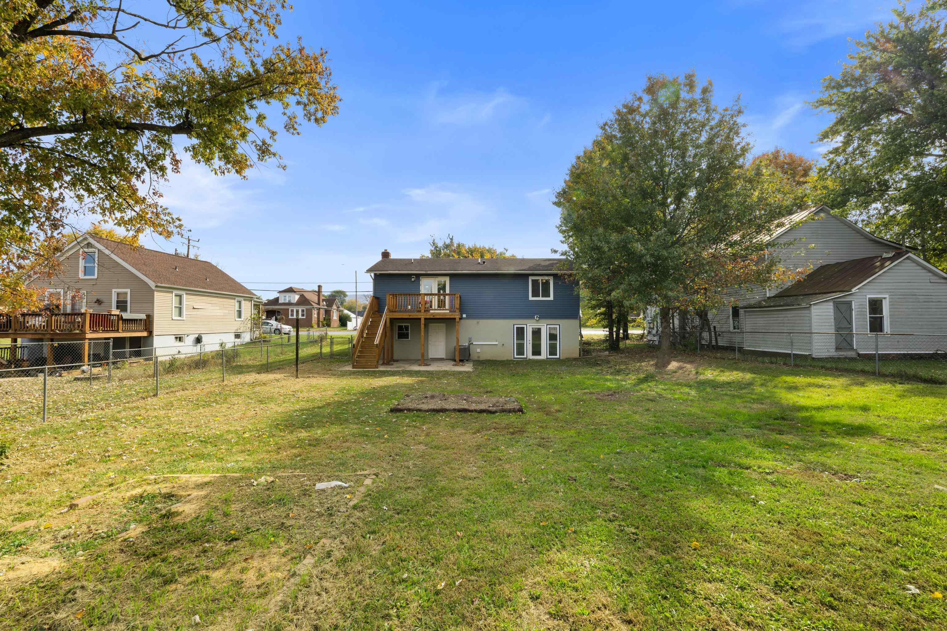 421 N CHARLOTTE AVE, WAYNESBORO, Virginia 22980, 5 Bedrooms Bedrooms, ,4 BathroomsBathrooms,Residential,421 N CHARLOTTE AVE,670593 MLS # 670593