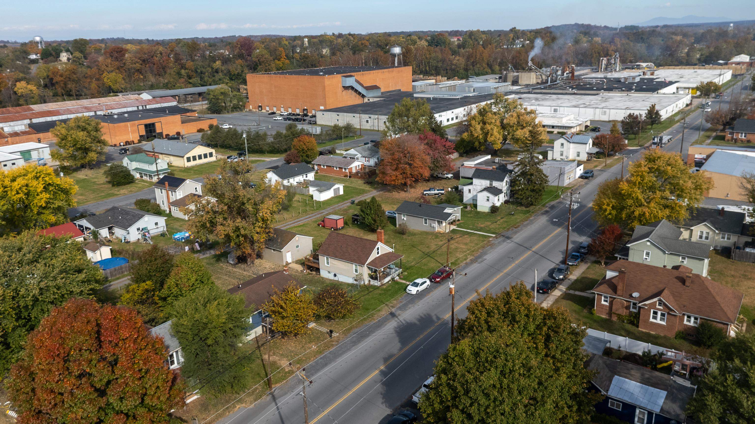 421 N CHARLOTTE AVE, WAYNESBORO, Virginia 22980, 5 Bedrooms Bedrooms, ,4 BathroomsBathrooms,Residential,421 N CHARLOTTE AVE,670593 MLS # 670593