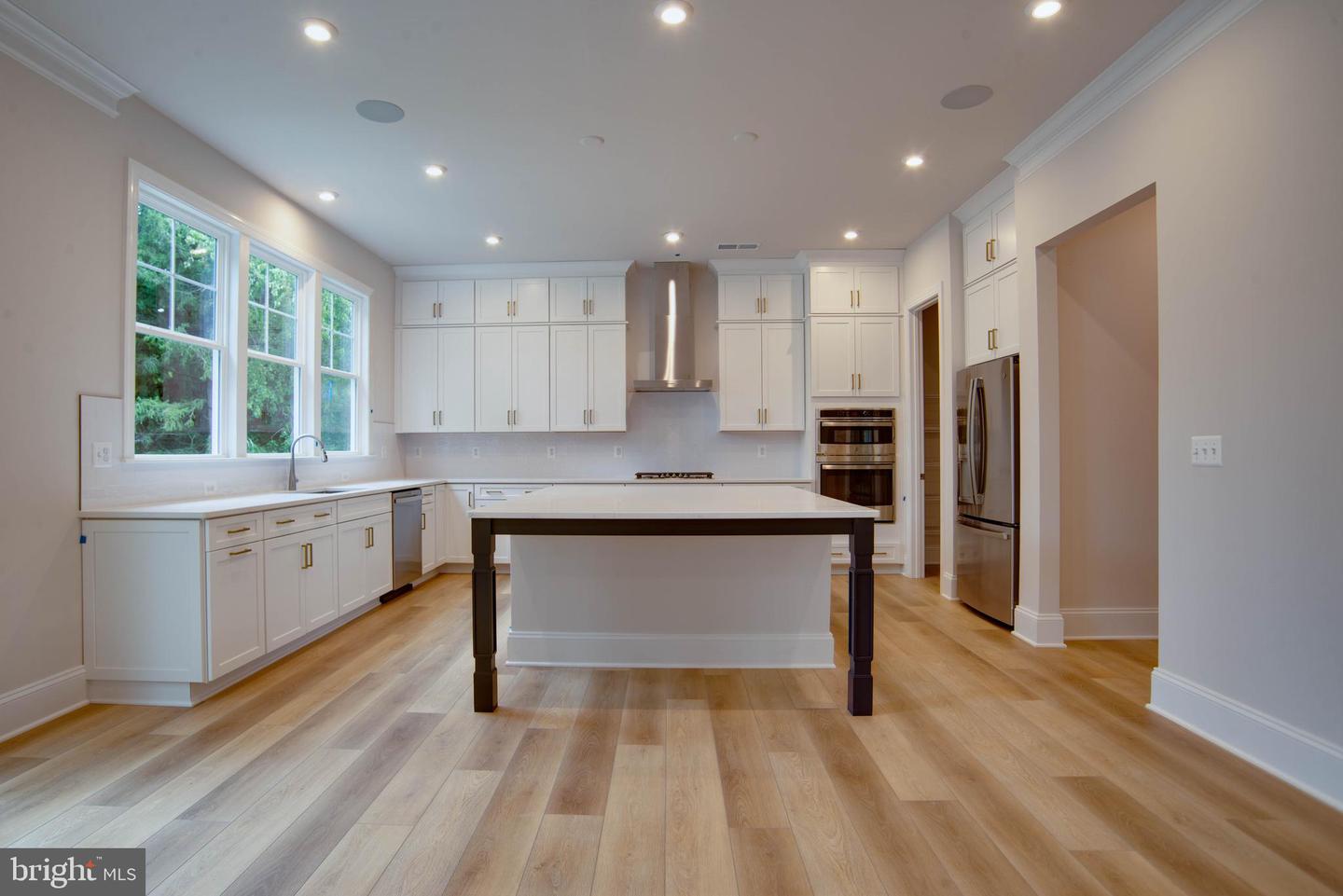 1419 COTTAGE ST SW, VIENNA, Virginia 22180, 6 Bedrooms Bedrooms, 14 Rooms Rooms,5 BathroomsBathrooms,Residential,For sale,1419 COTTAGE ST SW,VAFX2260792 MLS # VAFX2260792 1419 COTTAGE ST SW, VIENNA, Virginia 22180, 6 Bedrooms Bedrooms, 14 Rooms Rooms,5 BathroomsBathrooms,Residential,For sale,1419 COTTAGE ST SW,VAFX2260792 MLS # VAFX2260792