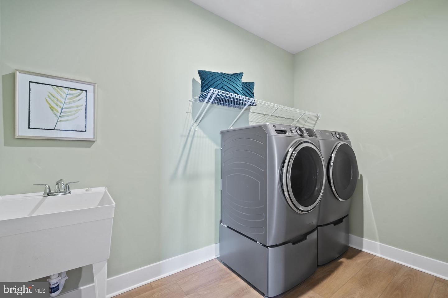 1419 COTTAGE ST SW, VIENNA, Virginia 22180, 6 Bedrooms Bedrooms, 14 Rooms Rooms,5 BathroomsBathrooms,Residential,For sale,1419 COTTAGE ST SW,VAFX2260792 MLS # VAFX2260792 1419 COTTAGE ST SW, VIENNA, Virginia 22180, 6 Bedrooms Bedrooms, 14 Rooms Rooms,5 BathroomsBathrooms,Residential,For sale,1419 COTTAGE ST SW,VAFX2260792 MLS # VAFX2260792