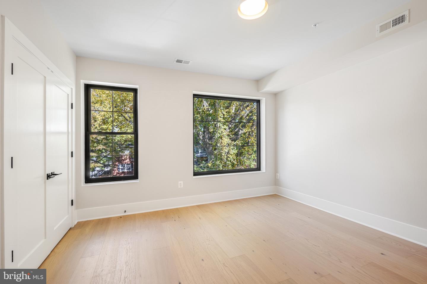 4414 HARRISON ST NW, WASHINGTON, District Of Columbia 20015, 5 Bedrooms Bedrooms, ,5 BathroomsBathrooms,Residential,For sale,4414 HARRISON ST NW,DCDC2225660 MLS # DCDC2225660