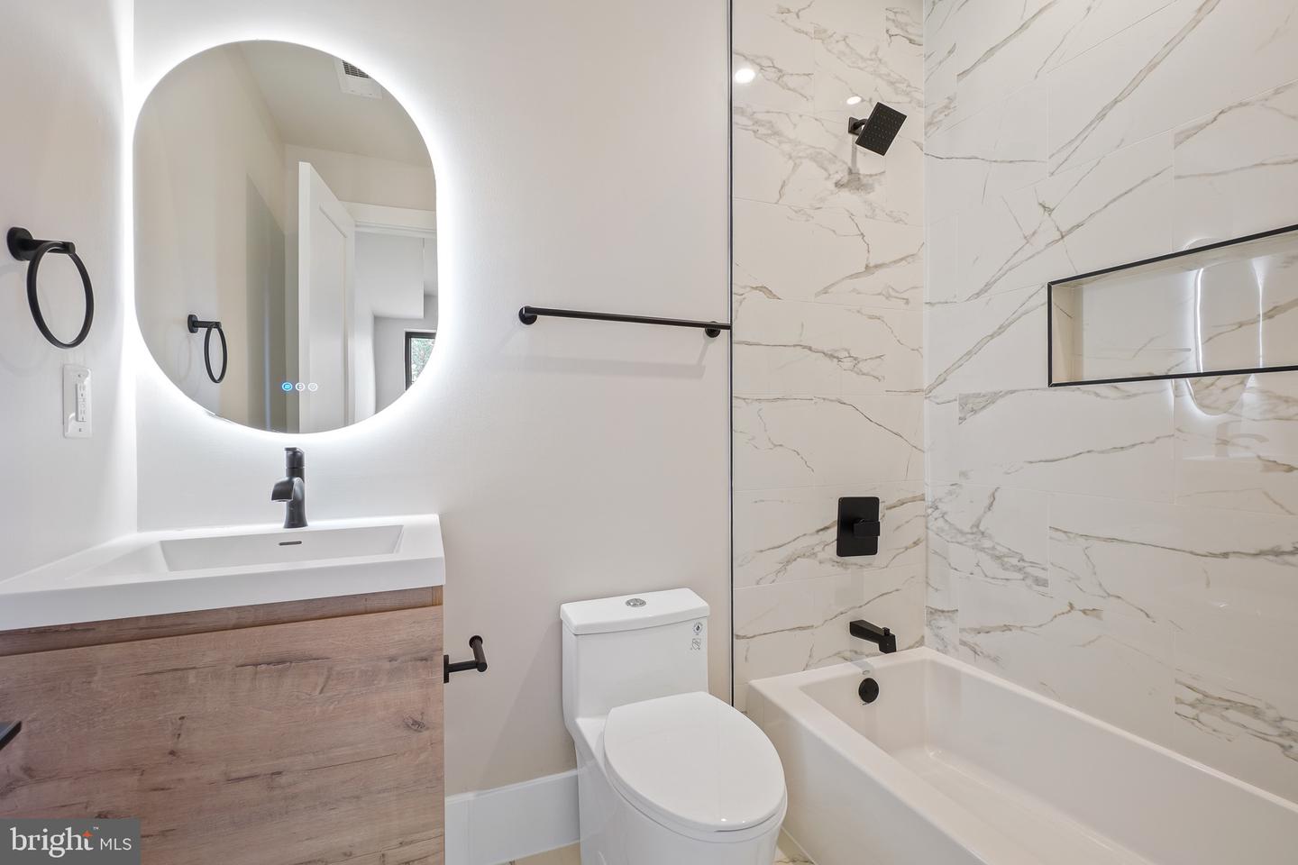 4414 HARRISON ST NW, WASHINGTON, District Of Columbia 20015, 5 Bedrooms Bedrooms, ,5 BathroomsBathrooms,Residential,For sale,4414 HARRISON ST NW,DCDC2225660 MLS # DCDC2225660