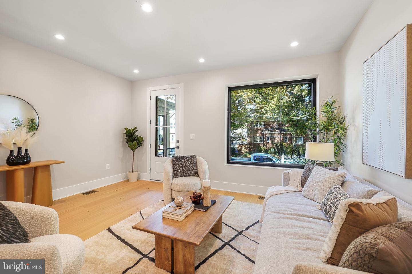 4414 HARRISON ST NW, WASHINGTON, District Of Columbia 20015, 5 Bedrooms Bedrooms, ,5 BathroomsBathrooms,Residential,For sale,4414 HARRISON ST NW,DCDC2225660 MLS # DCDC2225660