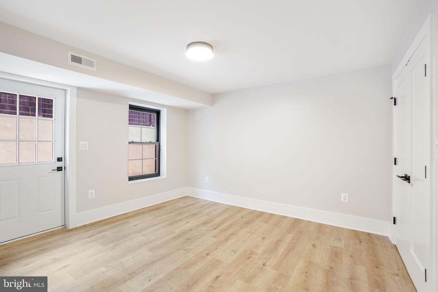 4414 HARRISON ST NW, WASHINGTON, District Of Columbia 20015, 5 Bedrooms Bedrooms, ,5 BathroomsBathrooms,Residential,For sale,4414 HARRISON ST NW,DCDC2225660 MLS # DCDC2225660