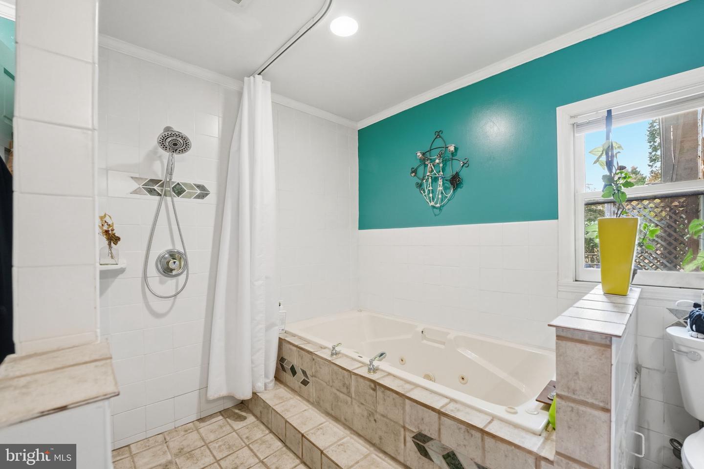 7748 FRANCES DR, ALEXANDRIA, Virginia 22306, 2 Bedrooms Bedrooms, ,2 BathroomsBathrooms,Residential,For sale,7748 FRANCES DR,VAFX2274642 MLS # VAFX2274642