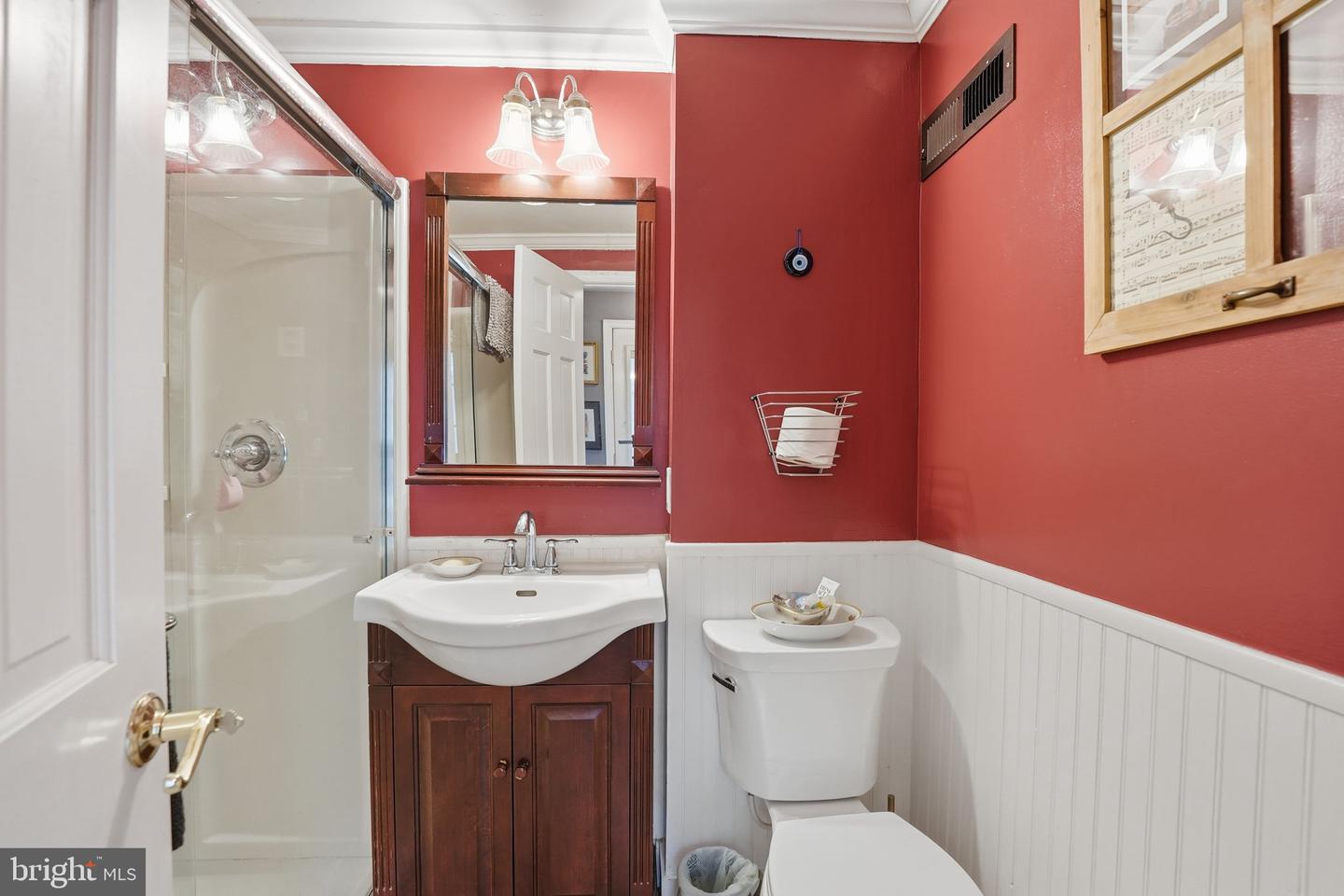 7748 FRANCES DR, ALEXANDRIA, Virginia 22306, 2 Bedrooms Bedrooms, ,2 BathroomsBathrooms,Residential,For sale,7748 FRANCES DR,VAFX2274642 MLS # VAFX2274642