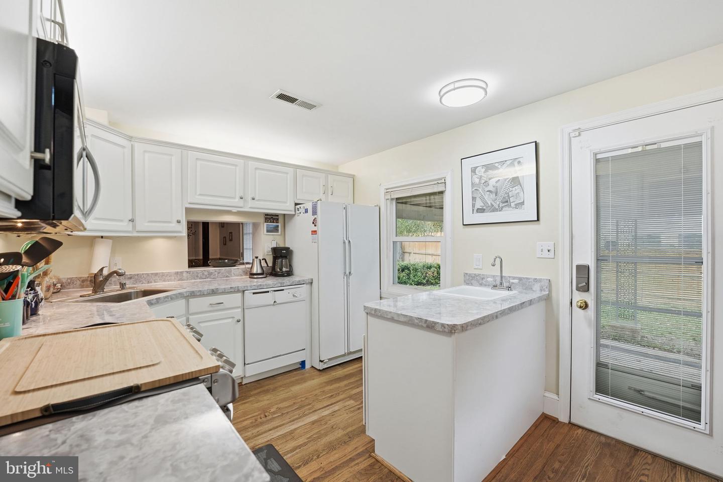 7748 FRANCES DR, ALEXANDRIA, Virginia 22306, 2 Bedrooms Bedrooms, ,2 BathroomsBathrooms,Residential,For sale,7748 FRANCES DR,VAFX2274642 MLS # VAFX2274642