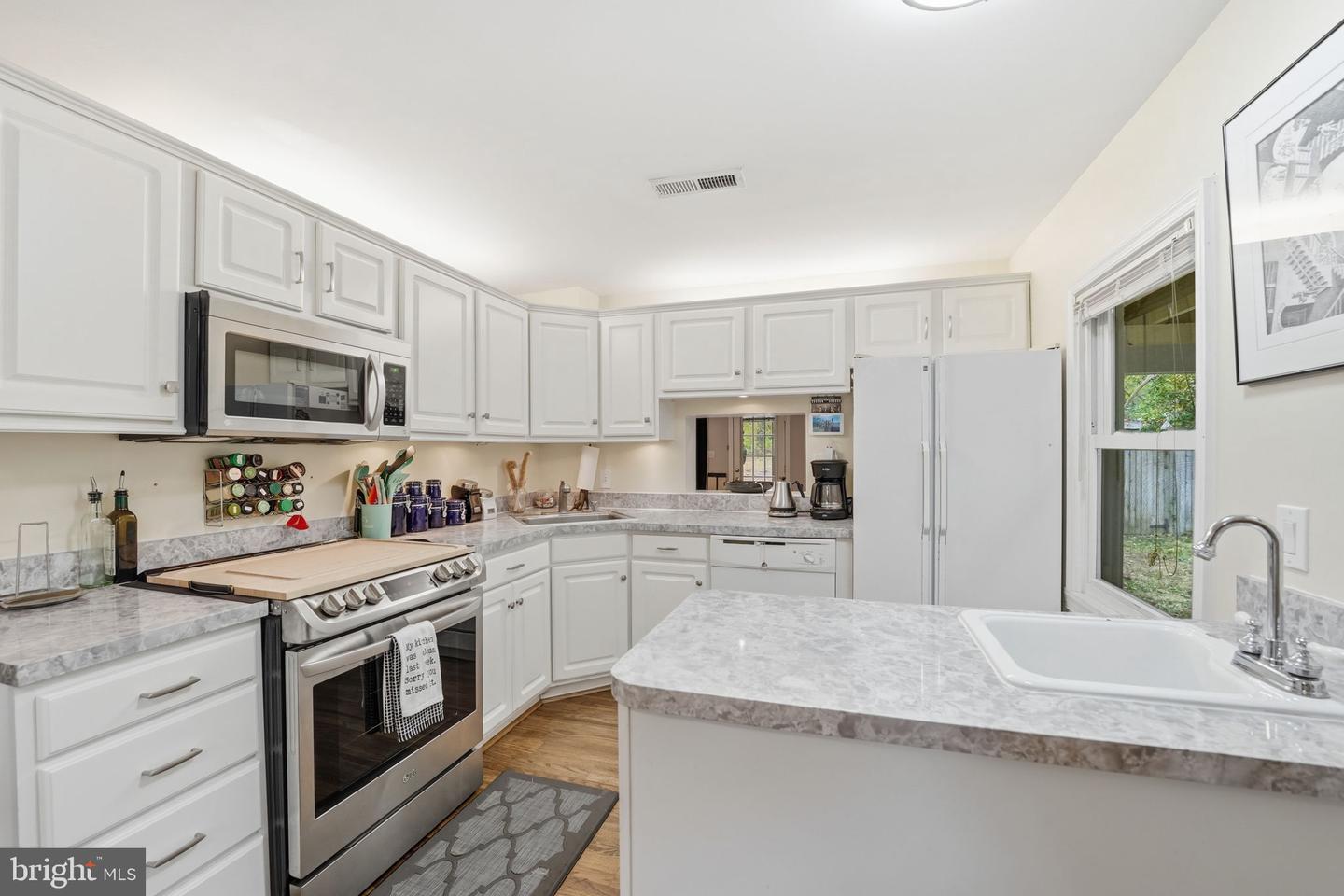 7748 FRANCES DR, ALEXANDRIA, Virginia 22306, 2 Bedrooms Bedrooms, ,2 BathroomsBathrooms,Residential,For sale,7748 FRANCES DR,VAFX2274642 MLS # VAFX2274642