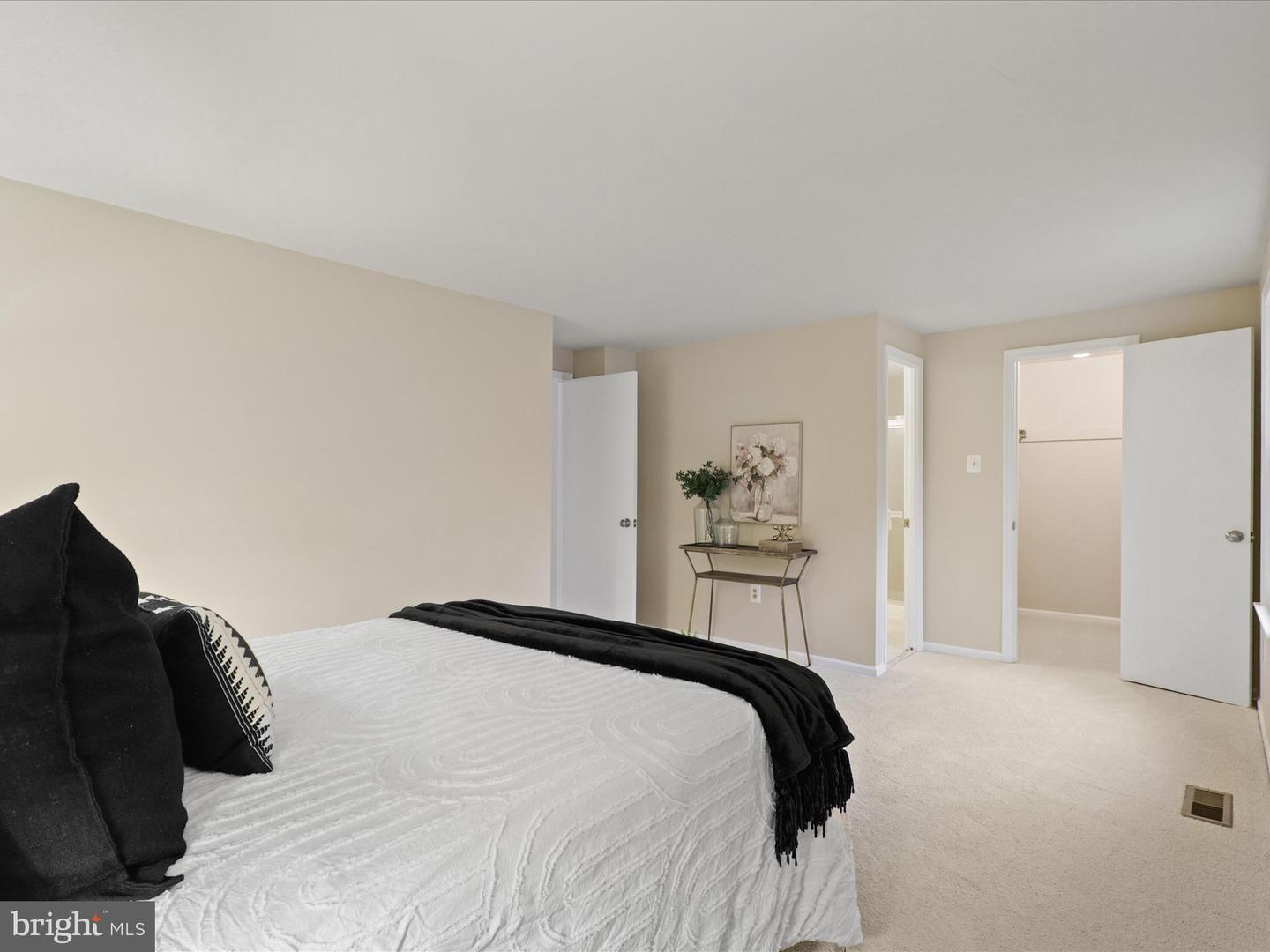 12133 QUEENS BRIGADE DR, FAIRFAX, Virginia 22030, 4 Bedrooms Bedrooms, ,3 BathroomsBathrooms,Residential,For sale,12133 QUEENS BRIGADE DR,VAFX2274734 MLS # VAFX2274734 12133 QUEENS BRIGADE DR, FAIRFAX, Virginia 22030, 4 Bedrooms Bedrooms, ,3 BathroomsBathrooms,Residential,For sale,12133 QUEENS BRIGADE DR,VAFX2274734 MLS # VAFX2274734