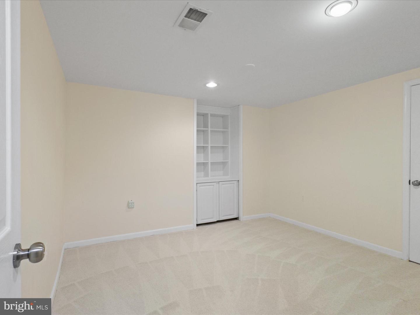 12133 QUEENS BRIGADE DR, FAIRFAX, Virginia 22030, 4 Bedrooms Bedrooms, ,3 BathroomsBathrooms,Residential,For sale,12133 QUEENS BRIGADE DR,VAFX2274734 MLS # VAFX2274734 12133 QUEENS BRIGADE DR, FAIRFAX, Virginia 22030, 4 Bedrooms Bedrooms, ,3 BathroomsBathrooms,Residential,For sale,12133 QUEENS BRIGADE DR,VAFX2274734 MLS # VAFX2274734