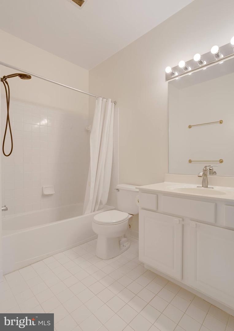 11302 WESTBROOK MILL LN #204, FAIRFAX, Virginia 22030, 2 Bedrooms Bedrooms, ,2 BathroomsBathrooms,Residential,For sale,11302 WESTBROOK MILL LN #204,VAFX2275116 MLS # VAFX2275116 11302 WESTBROOK MILL LN #204, FAIRFAX, Virginia 22030, 2 Bedrooms Bedrooms, ,2 BathroomsBathrooms,Residential,For sale,11302 WESTBROOK MILL LN #204,VAFX2275116 MLS # VAFX2275116