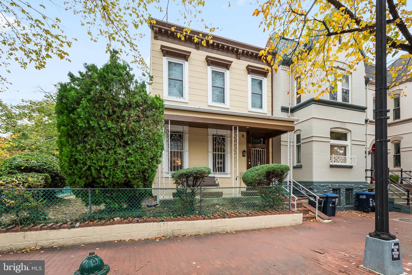 351 11TH ST SE, WASHINGTON, District Of Columbia 20003, 3 Bedrooms Bedrooms, 5 Rooms Rooms,1 BathroomBathrooms,Residential,For sale,351 11TH ST SE,DCDC2227970 MLS # DCDC2227970 351 11TH ST SE, WASHINGTON, District Of Columbia 20003, 3 Bedrooms Bedrooms, 5 Rooms Rooms,1 BathroomBathrooms,Residential,For sale,351 11TH ST SE,DCDC2227970 MLS # DCDC2227970