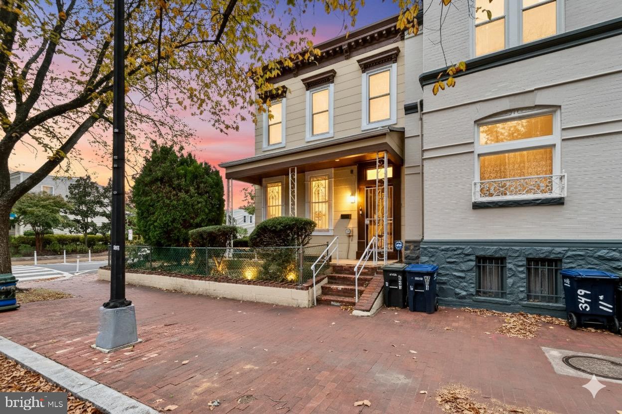 351 11TH ST SE, WASHINGTON, District Of Columbia 20003, 3 Bedrooms Bedrooms, 5 Rooms Rooms,1 BathroomBathrooms,Residential,For sale,351 11TH ST SE,DCDC2227970 MLS # DCDC2227970 351 11TH ST SE, WASHINGTON, District Of Columbia 20003, 3 Bedrooms Bedrooms, 5 Rooms Rooms,1 BathroomBathrooms,Residential,For sale,351 11TH ST SE,DCDC2227970 MLS # DCDC2227970