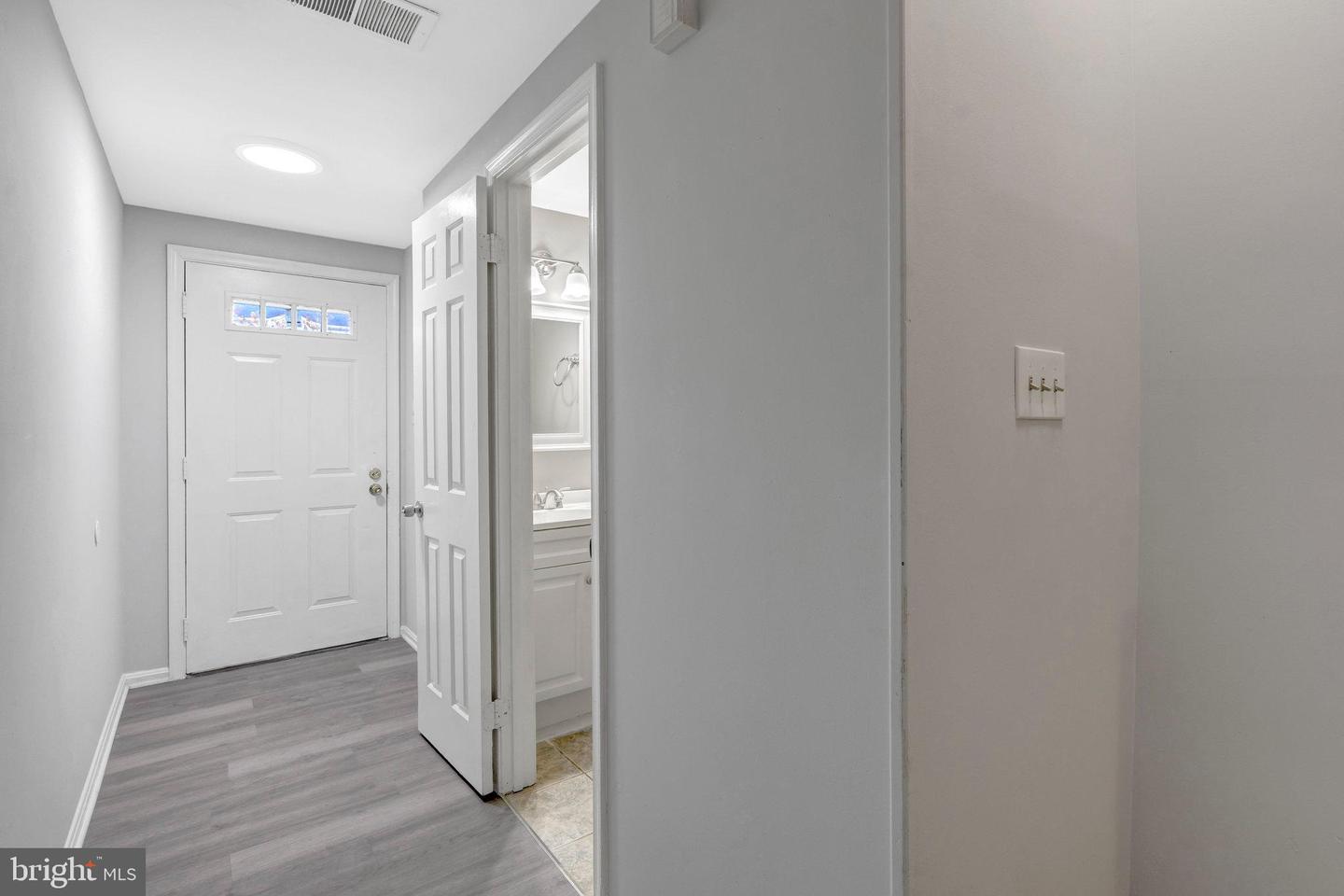 7905 BRIGHTON WAY, MANASSAS, Virginia 20109, 3 Bedrooms Bedrooms, ,1 BathroomBathrooms,Residential,For sale,7905 BRIGHTON WAY,VAPW2106420 MLS # VAPW2106420