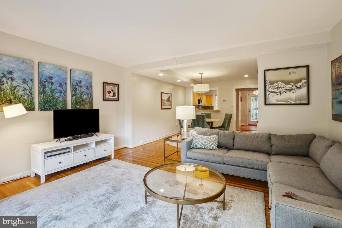 623 I ST SW, WASHINGTON, District Of Columbia 20024, 5 Bedrooms Bedrooms, ,3 BathroomsBathrooms,Residential,For sale,623 I ST SW,DCDC2228328 MLS # DCDC2228328