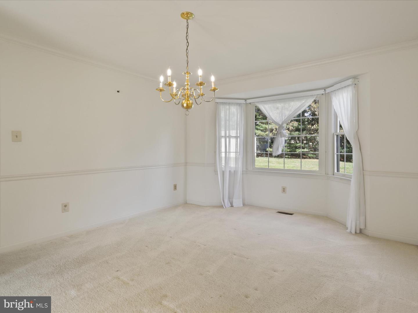 17584 WADELL CT, HAMILTON, Virginia 20158, 4 Bedrooms Bedrooms, ,2 BathroomsBathrooms,Residential,For sale,17584 WADELL CT,VALO2109470 MLS # VALO2109470