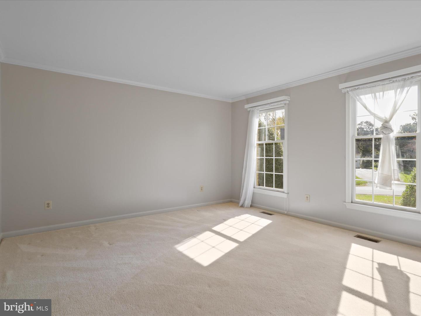 17584 WADELL CT, HAMILTON, Virginia 20158, 4 Bedrooms Bedrooms, ,2 BathroomsBathrooms,Residential,For sale,17584 WADELL CT,VALO2109470 MLS # VALO2109470