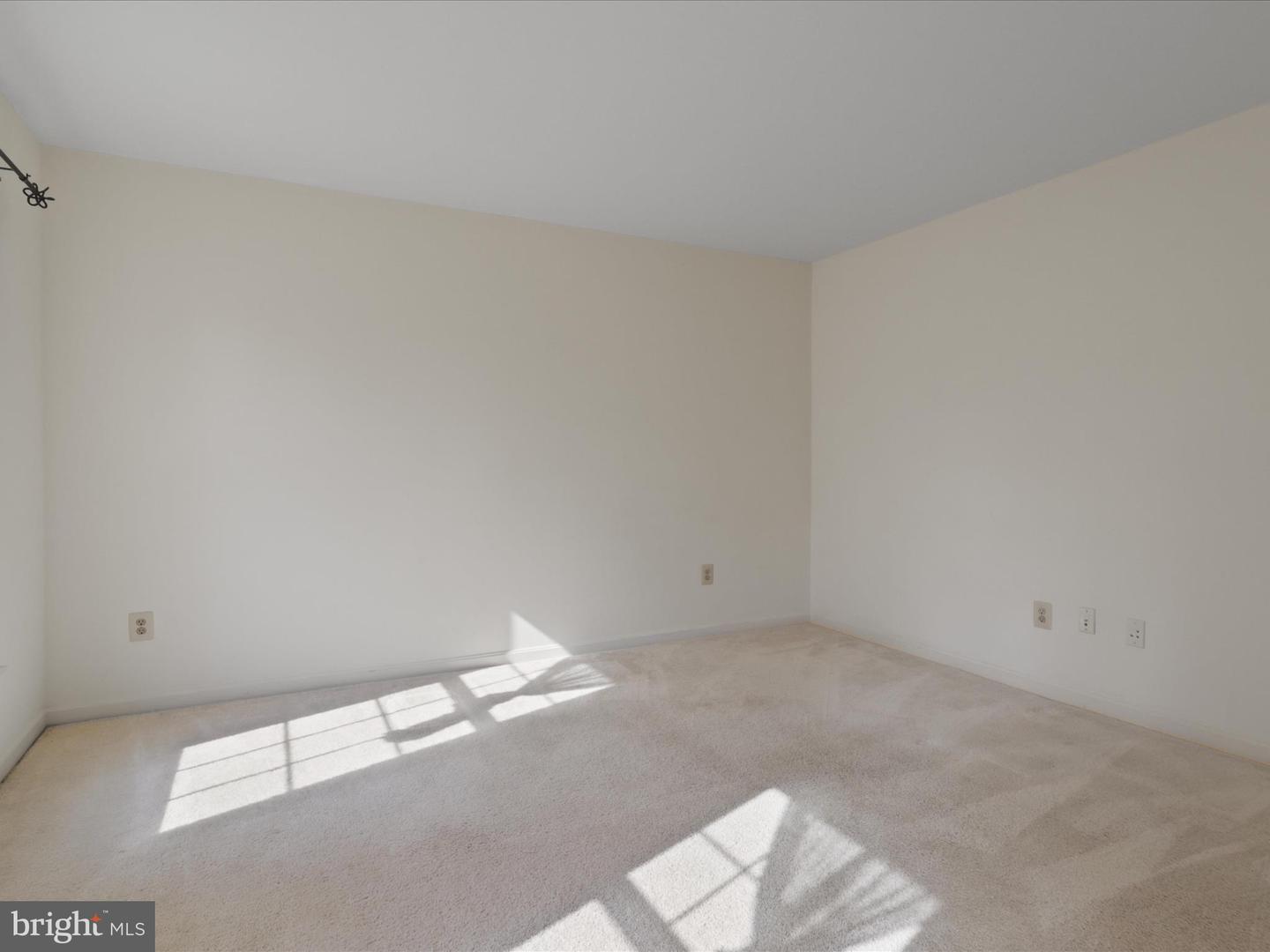 17584 WADELL CT, HAMILTON, Virginia 20158, 4 Bedrooms Bedrooms, ,2 BathroomsBathrooms,Residential,For sale,17584 WADELL CT,VALO2109470 MLS # VALO2109470